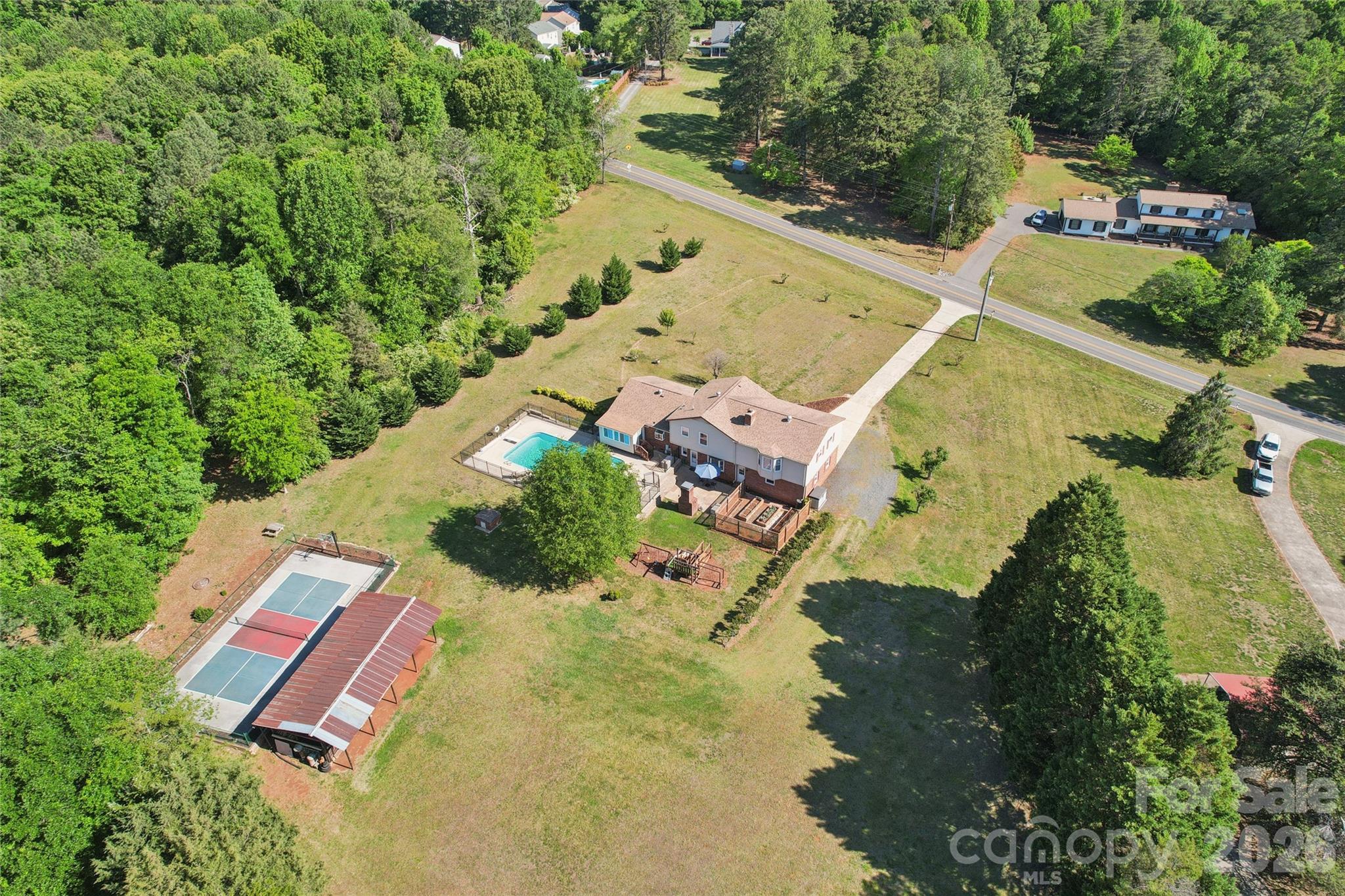 7117 Rock Island Road — Charlotte