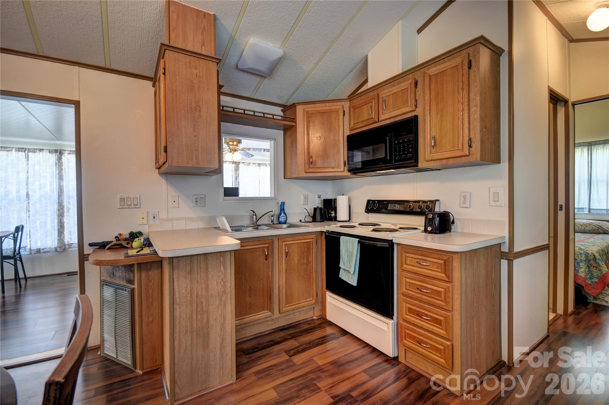 124 Pike Point — Waynesville