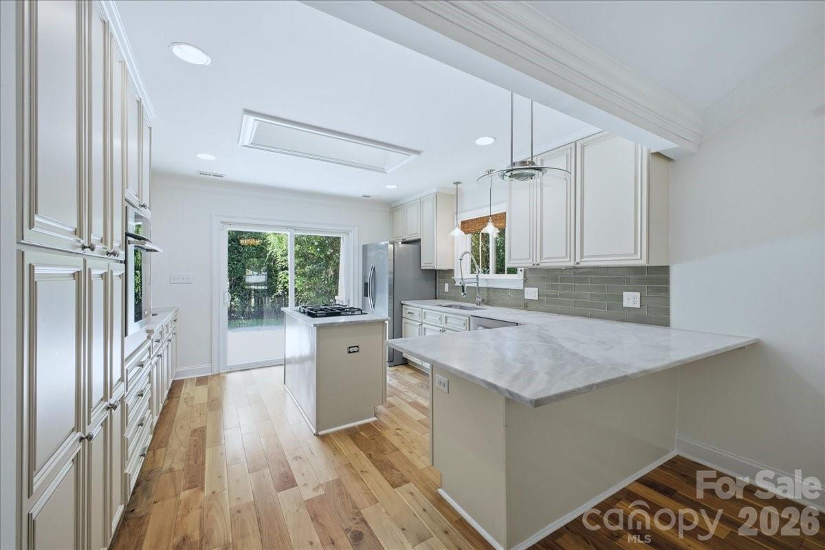 813 Walnut Avenue — Charlotte