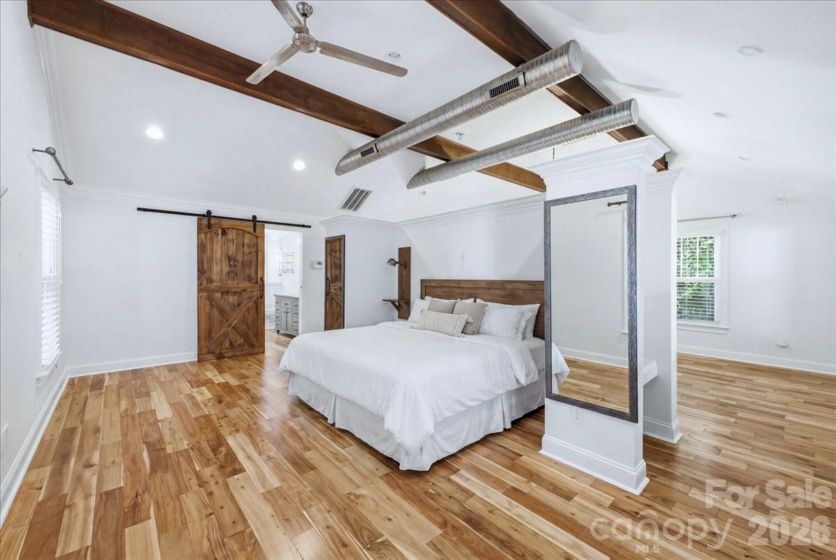 813 Walnut Avenue — Charlotte