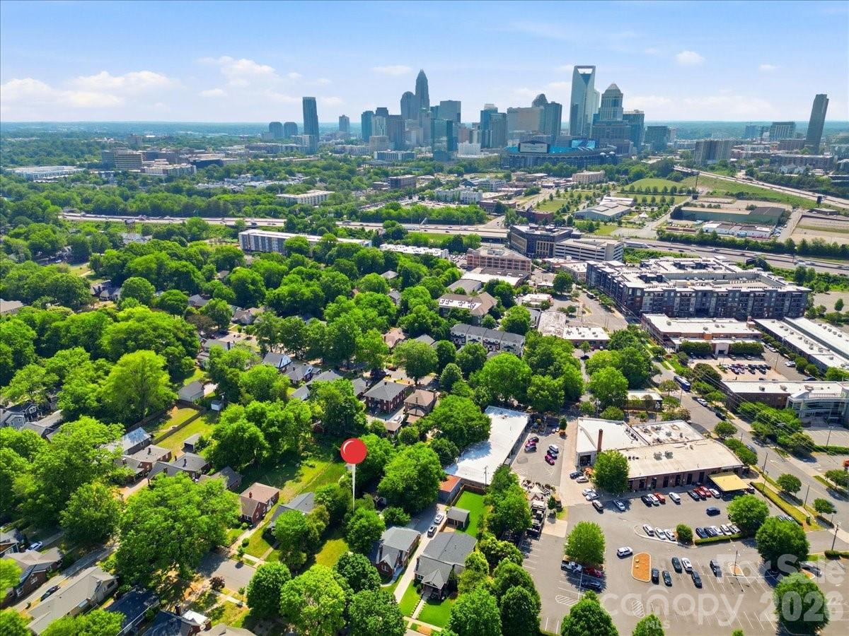 813 Walnut Avenue — Charlotte