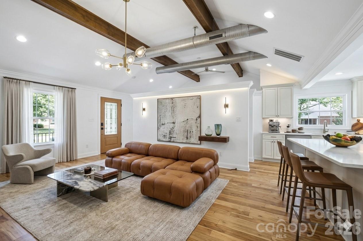 813 Walnut Avenue — Charlotte