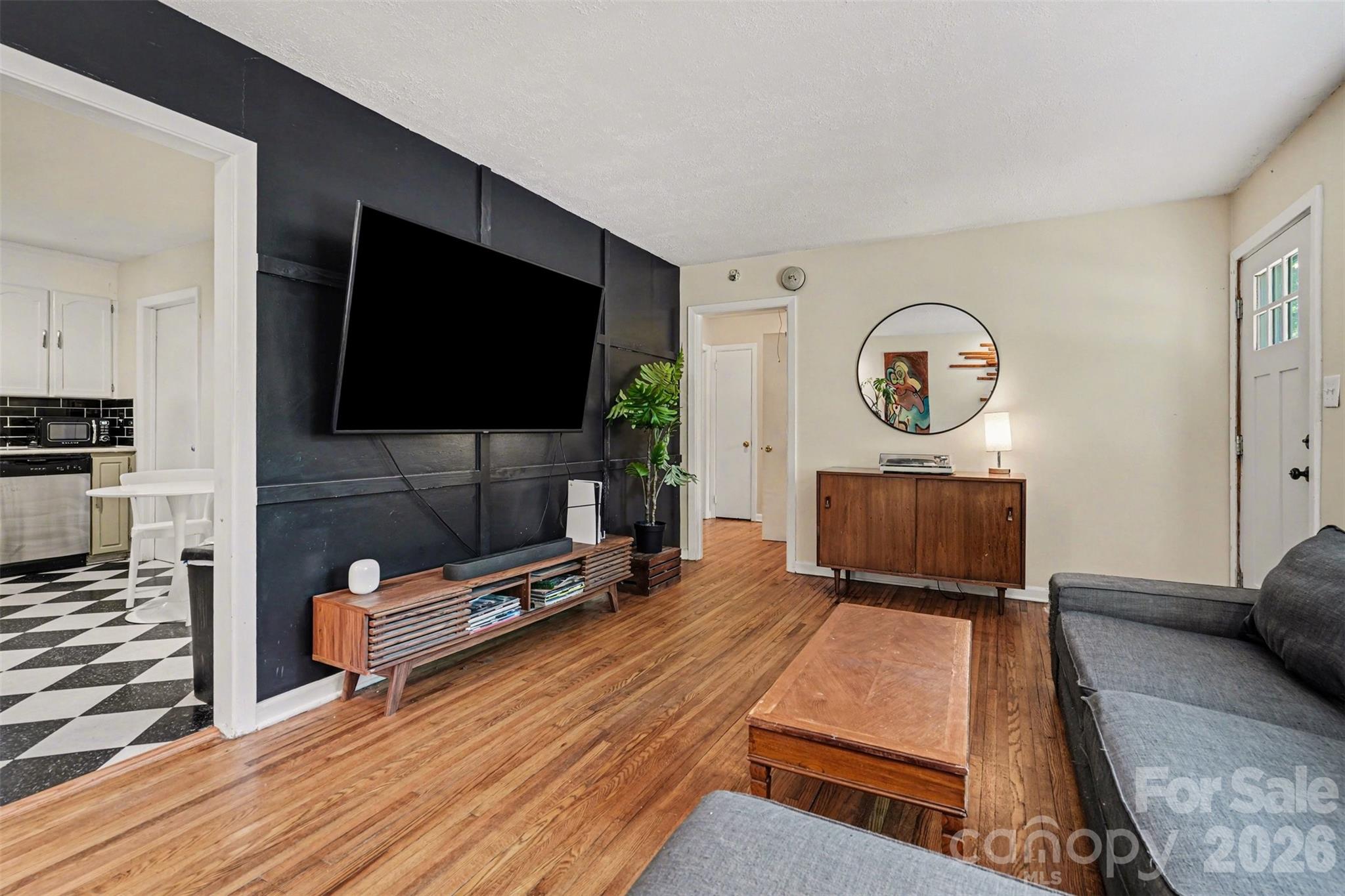 3942 Glenville Avenue — Charlotte