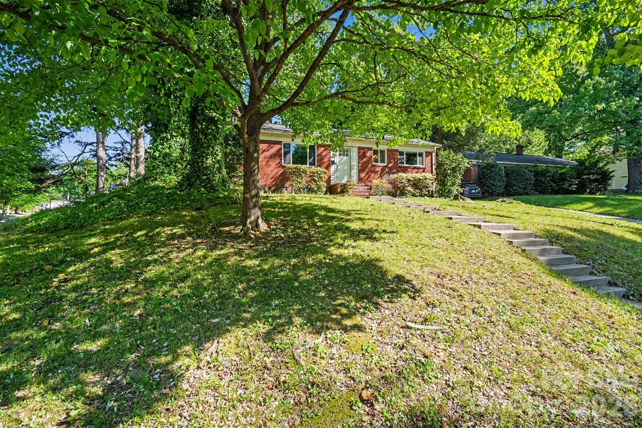 3942 Glenville Avenue — Charlotte