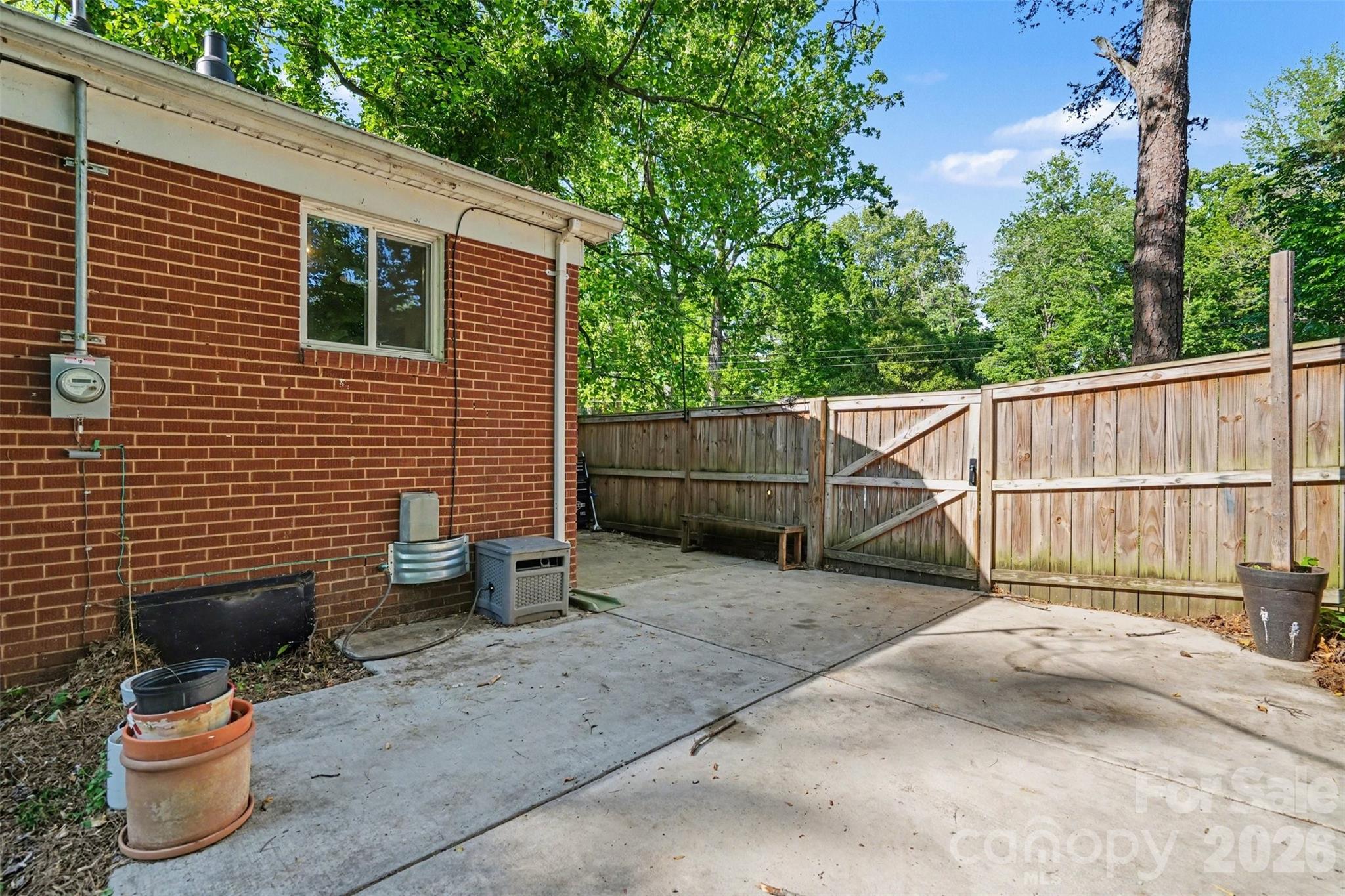 3942 Glenville Avenue — Charlotte