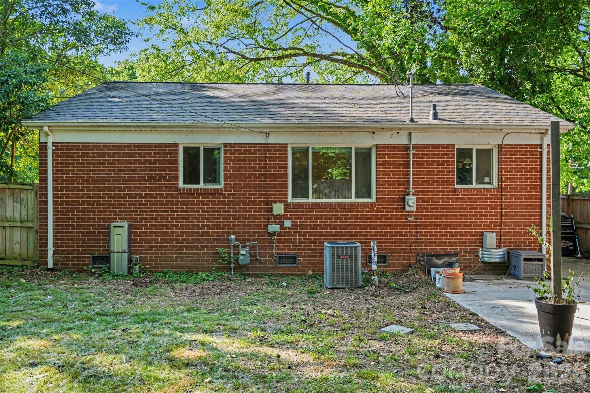 3942 Glenville Avenue — Charlotte
