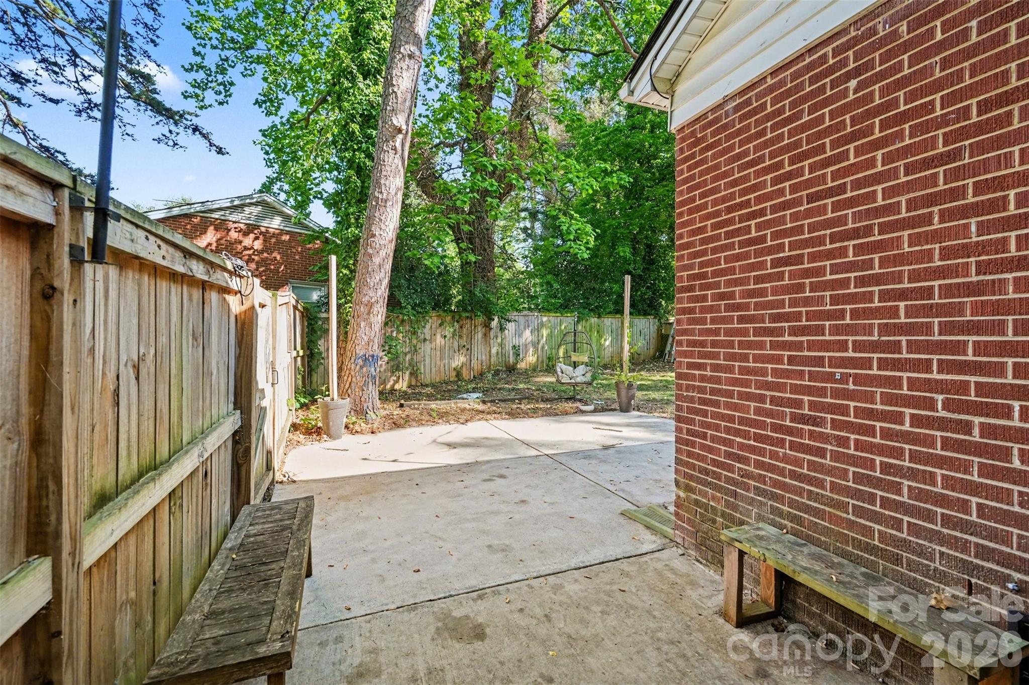 3942 Glenville Avenue — Charlotte