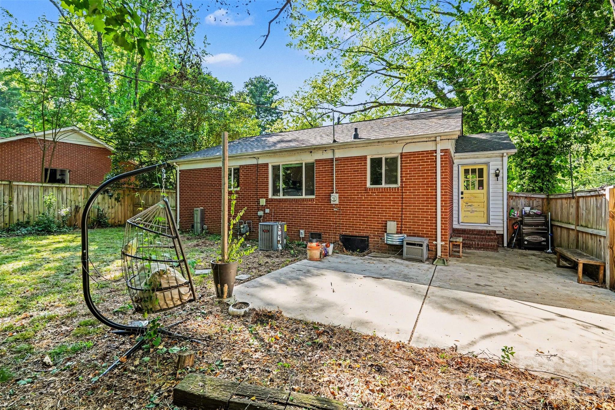 3942 Glenville Avenue — Charlotte