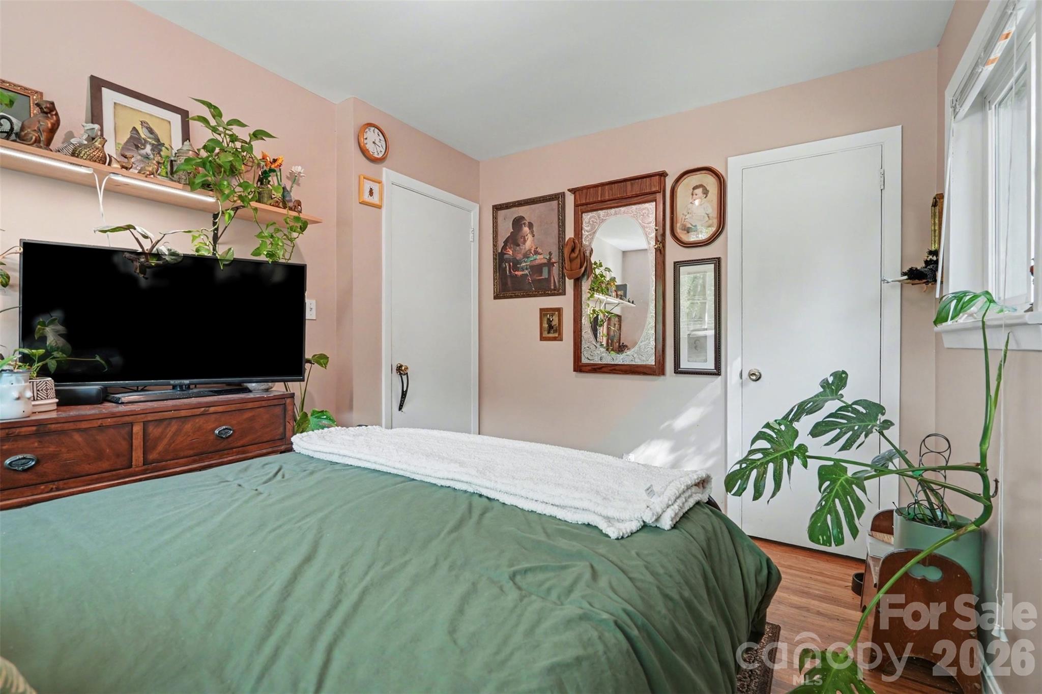 3942 Glenville Avenue — Charlotte