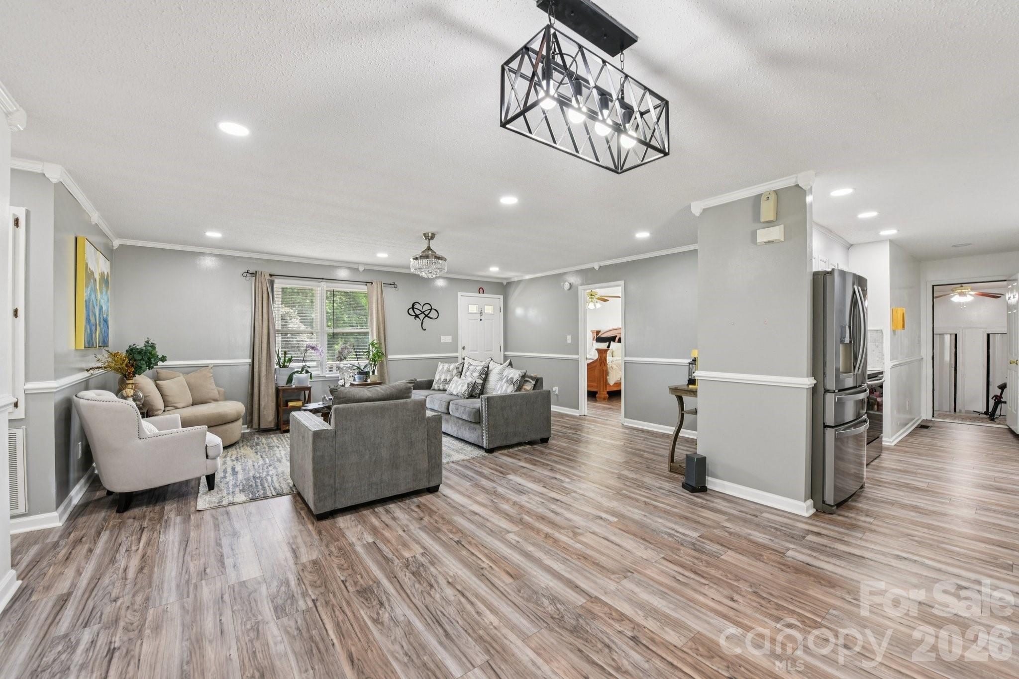 140 Clearview Road — Statesville