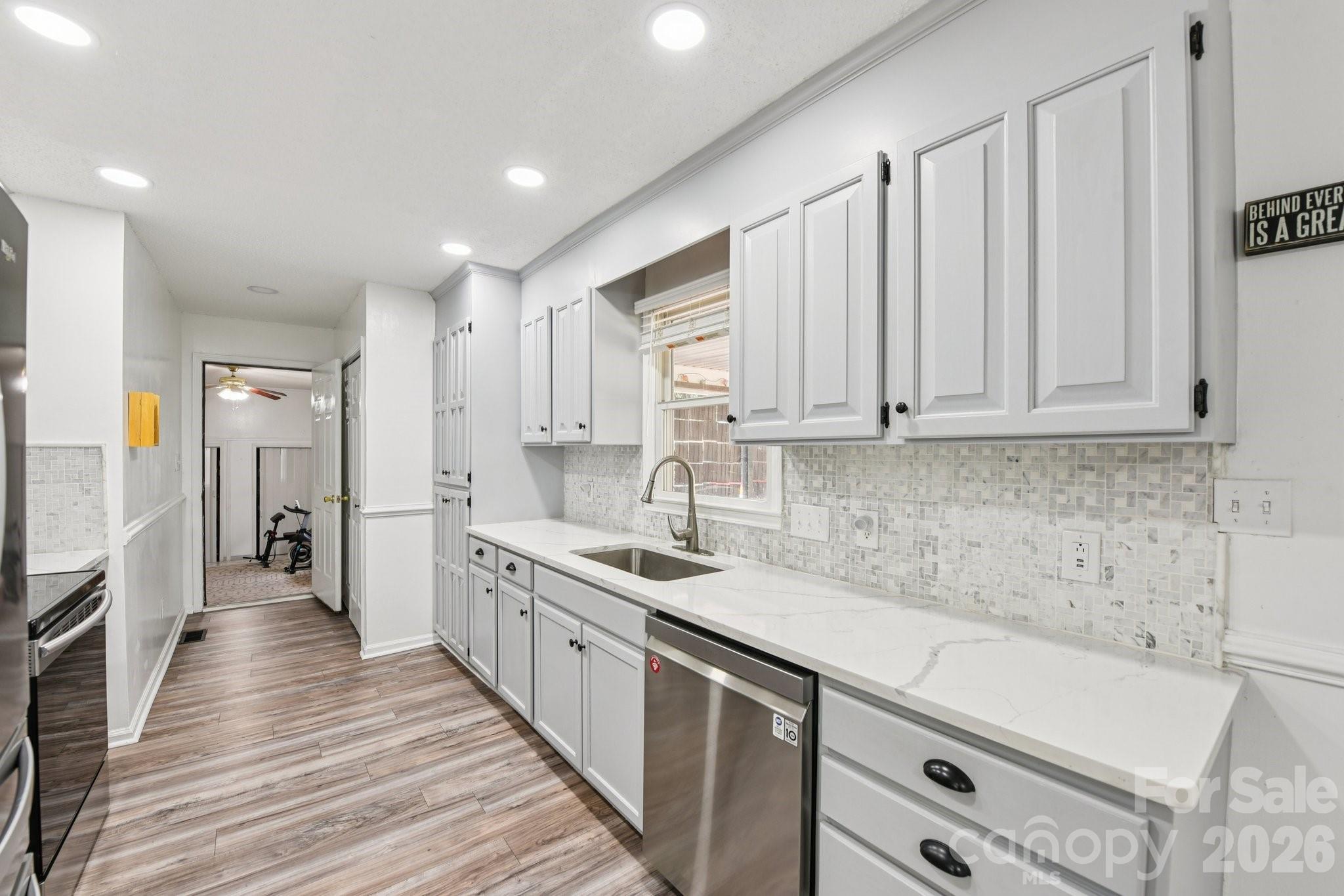 140 Clearview Road — Statesville