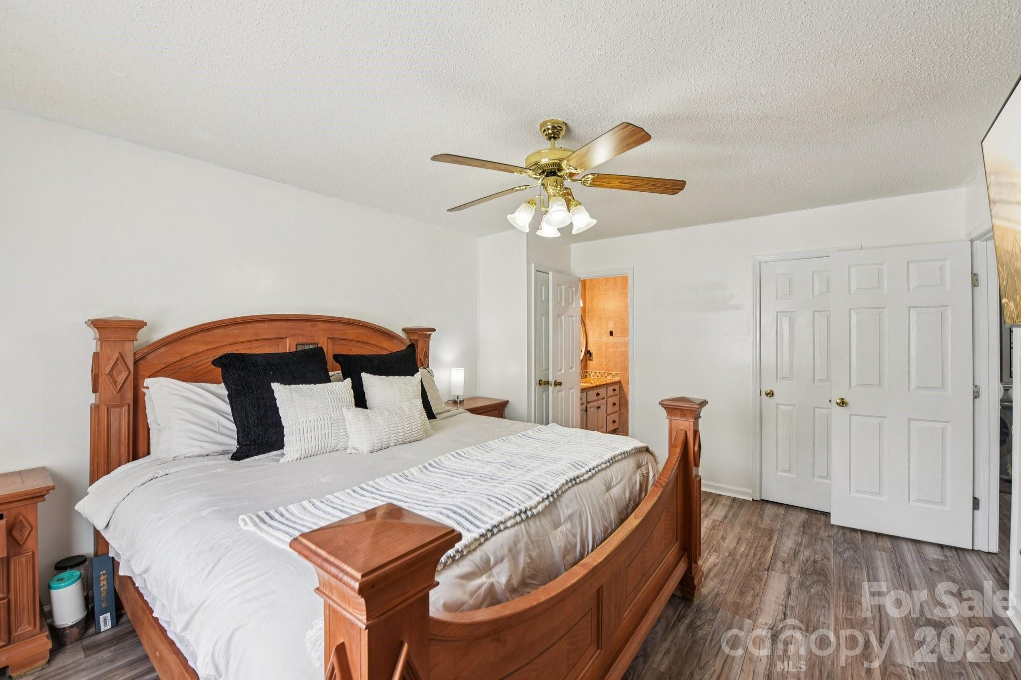 140 Clearview Road — Statesville