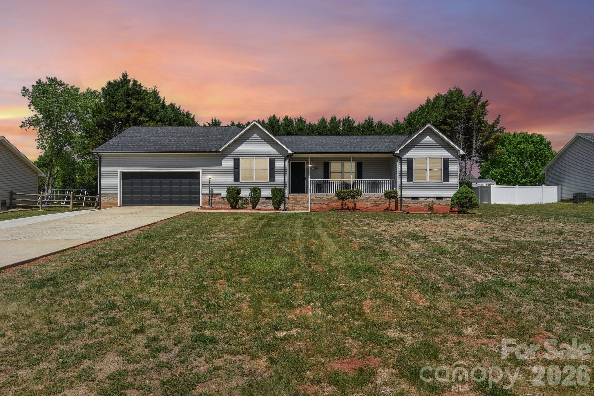 140 Clearview Road — Statesville