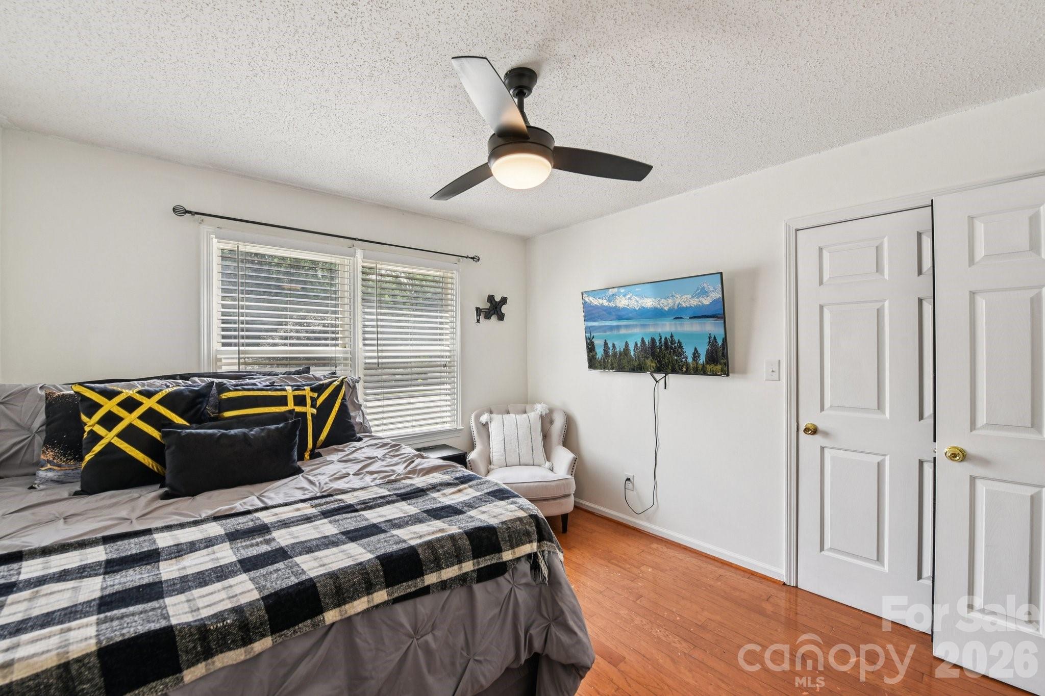 140 Clearview Road — Statesville