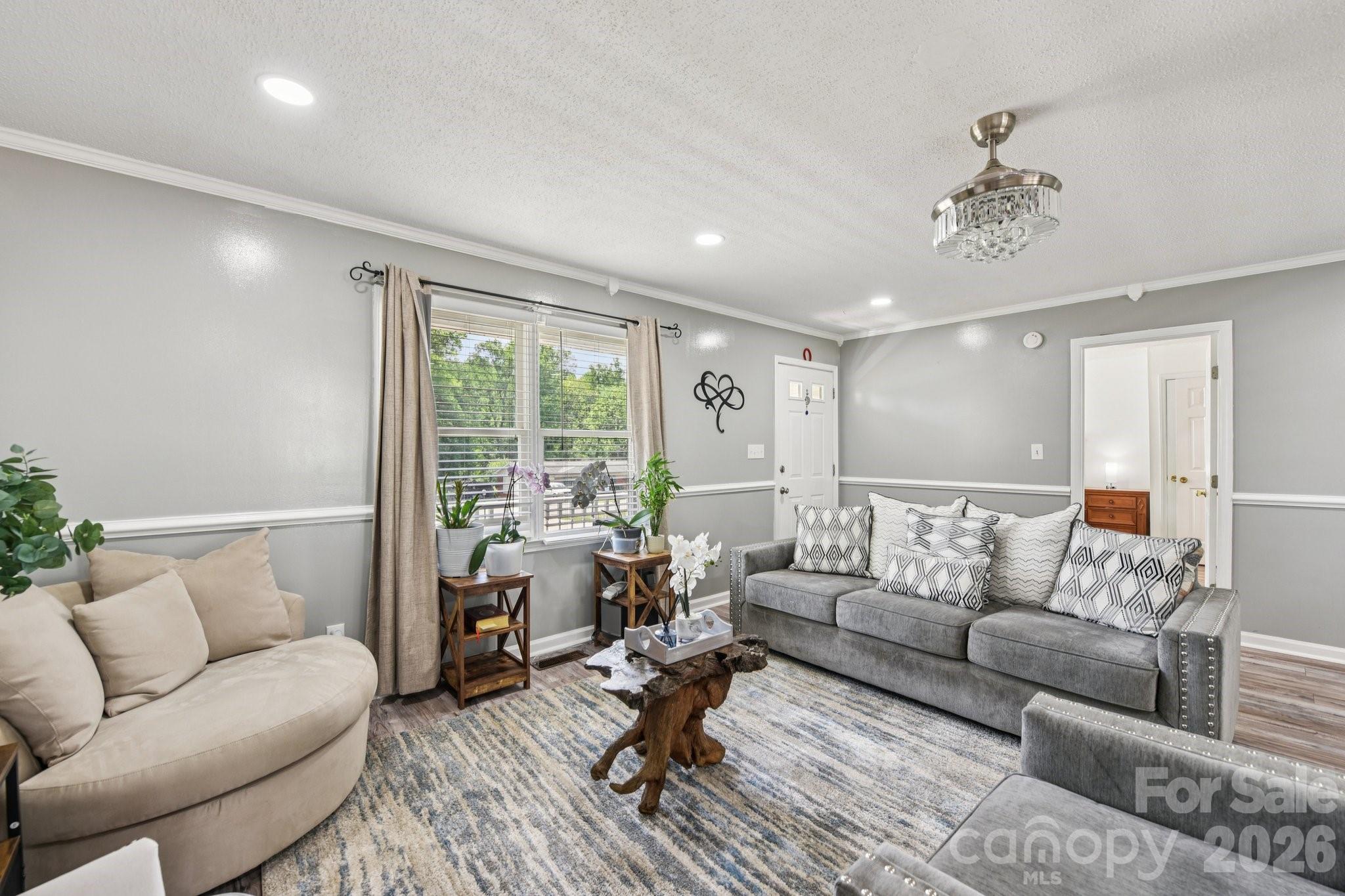 140 Clearview Road — Statesville