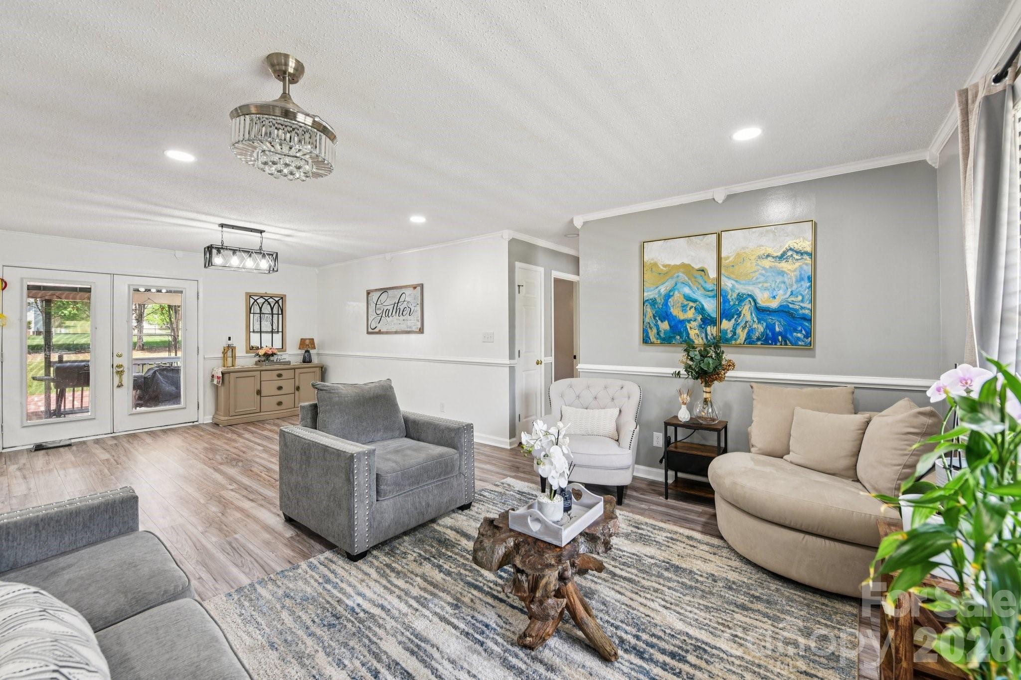 140 Clearview Road — Statesville