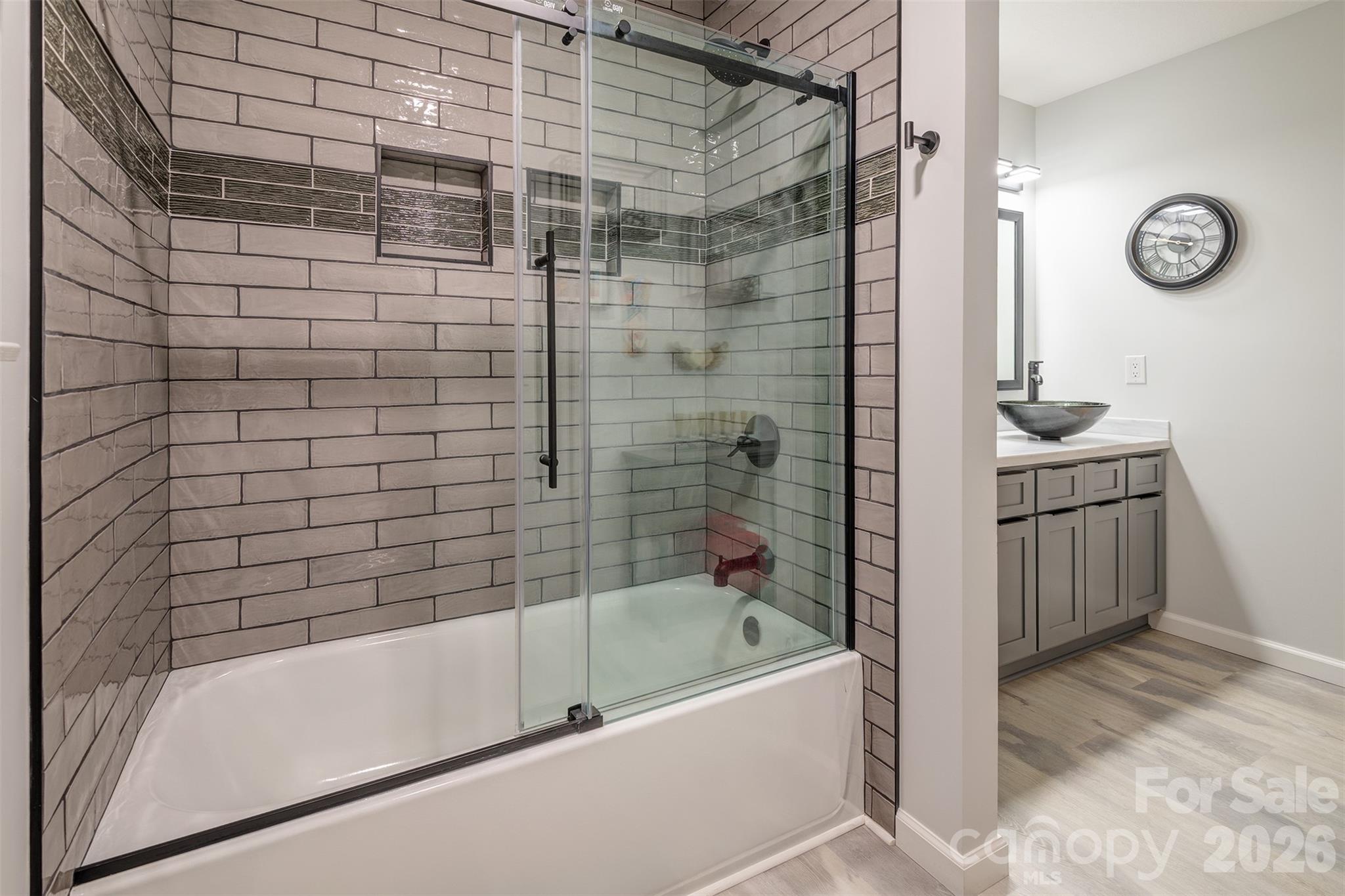 3 Sunningdale Drive — Flat Rock