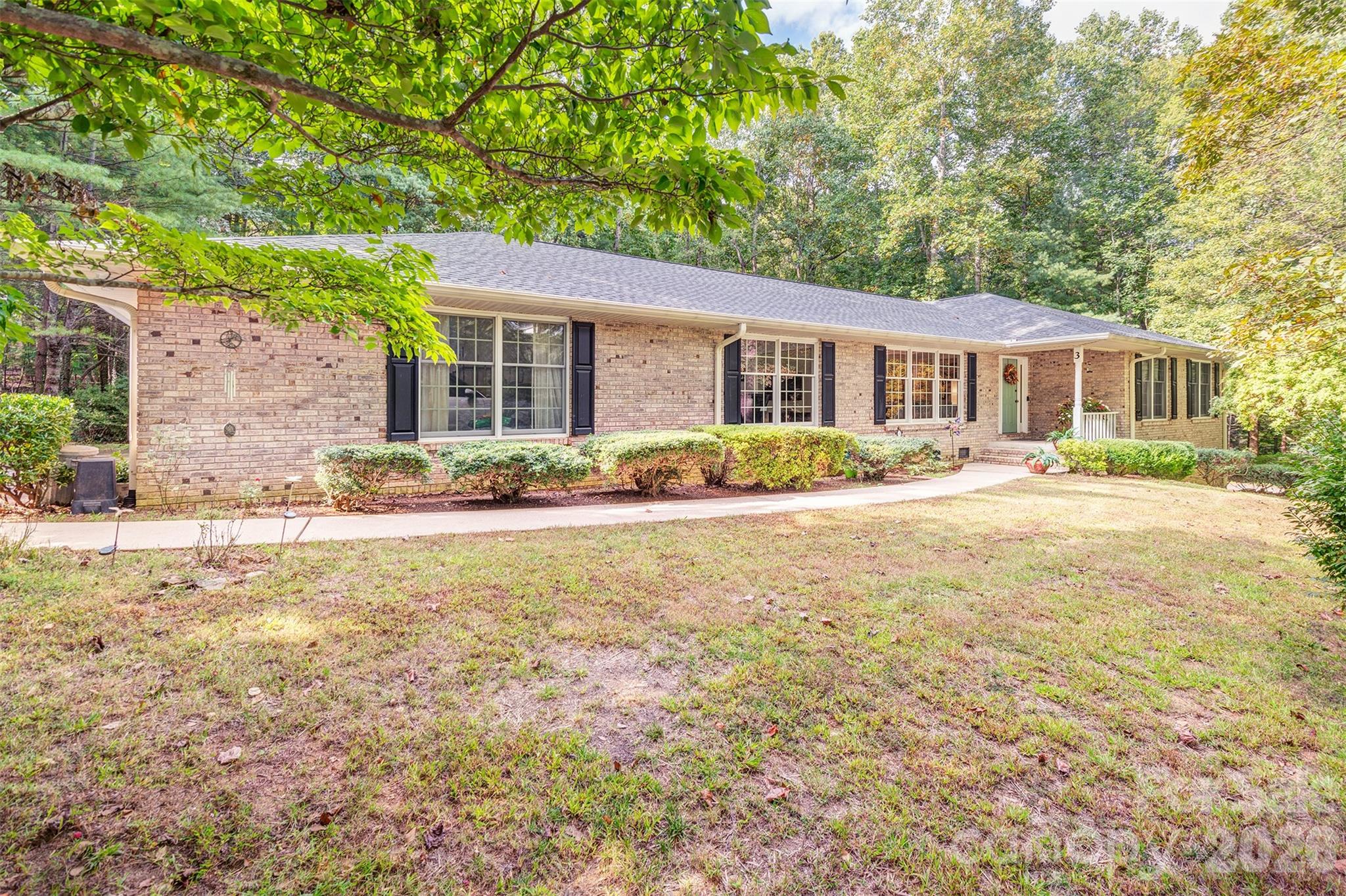 3 Sunningdale Drive — Flat Rock