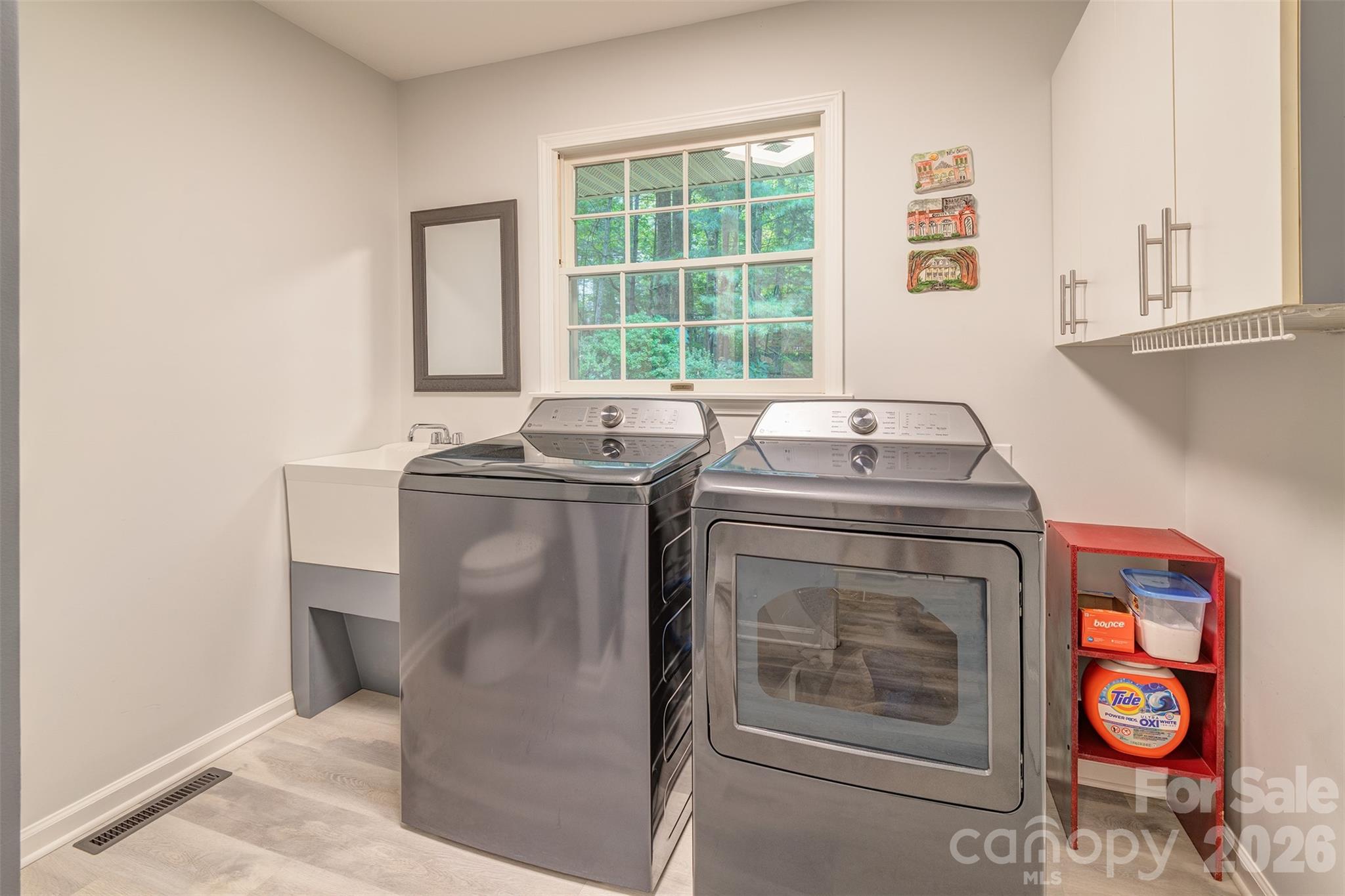 3 Sunningdale Drive — Flat Rock