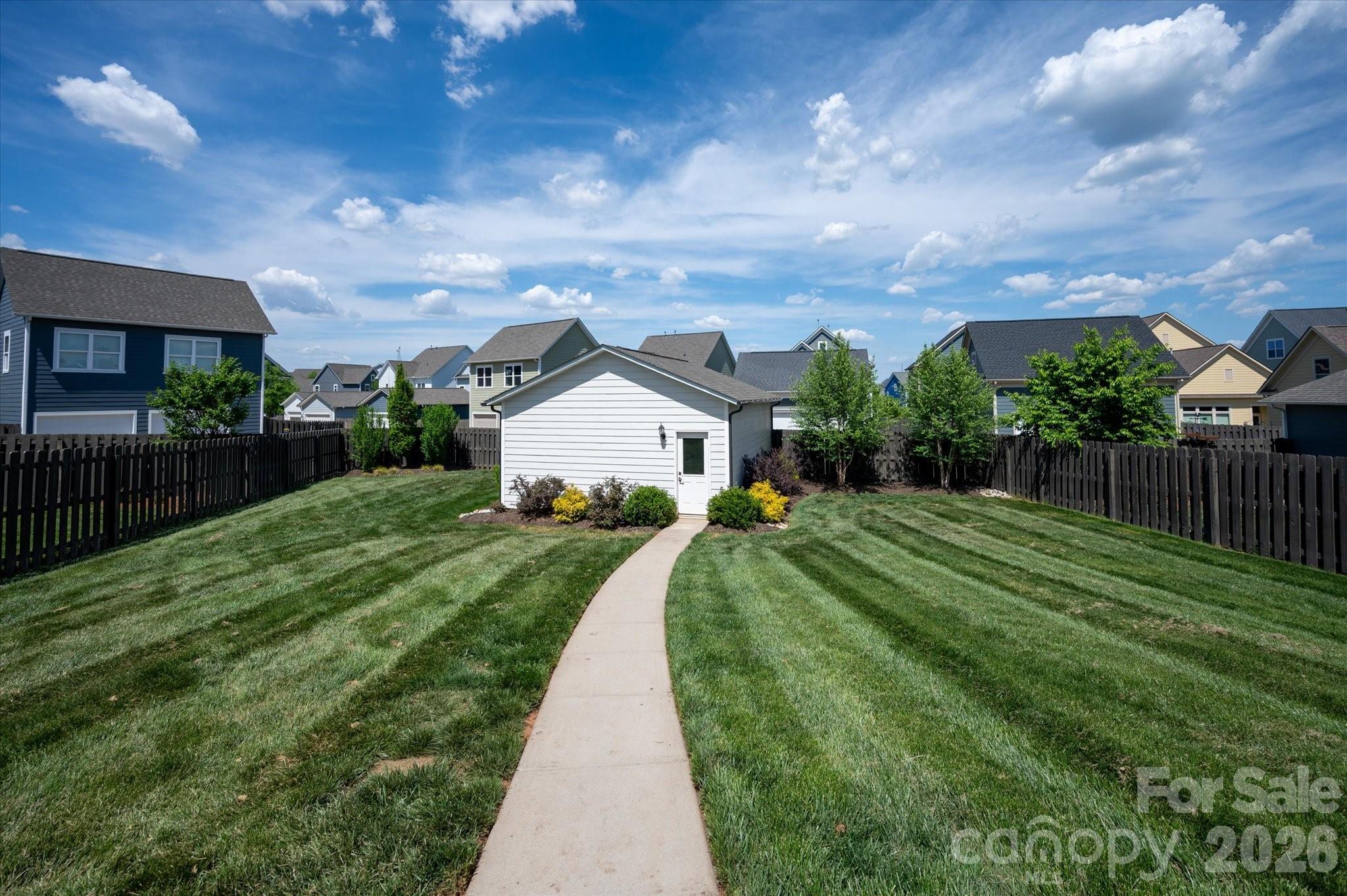 11625 Miller Road — Pineville