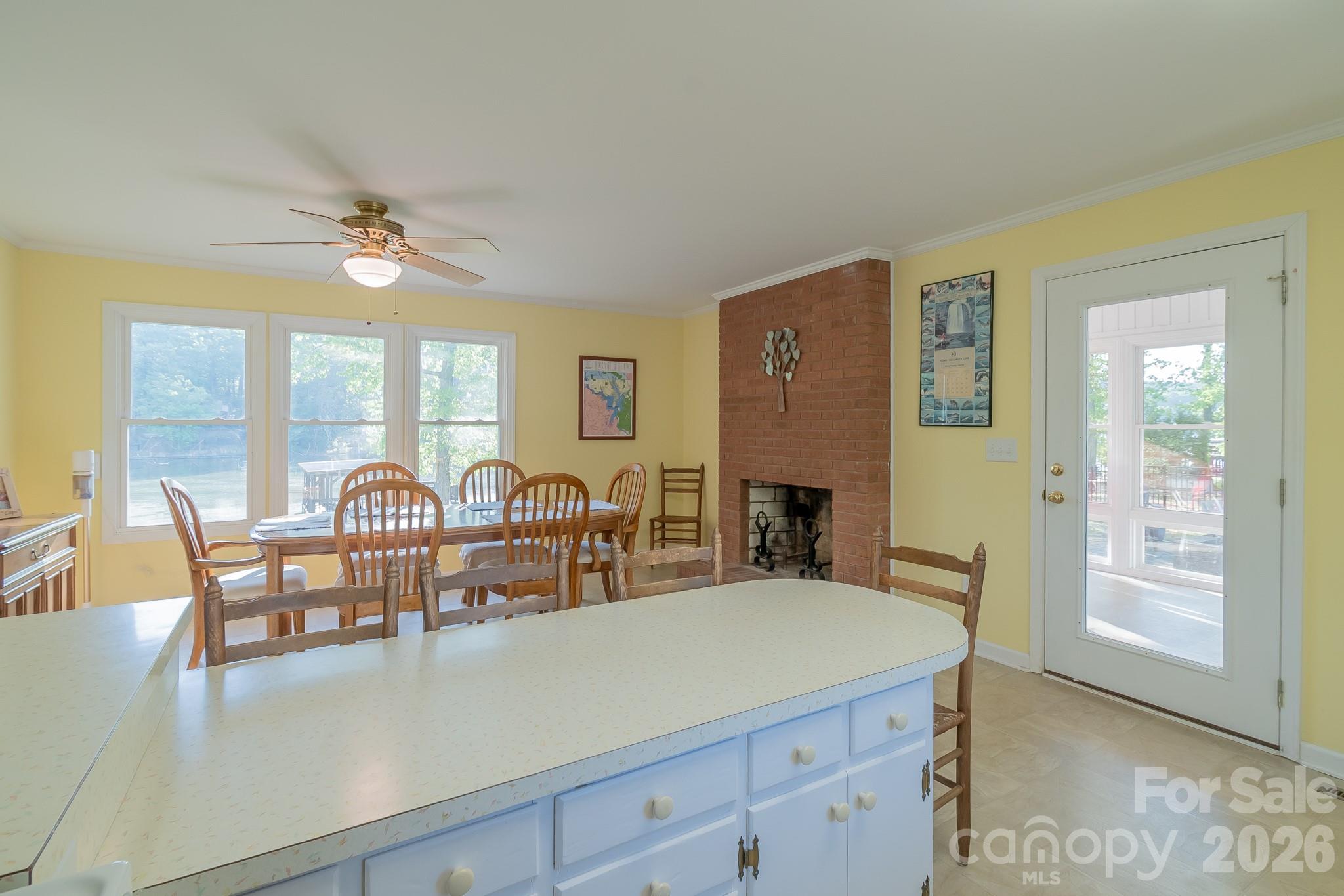 150 Pinehaven Lane — New London