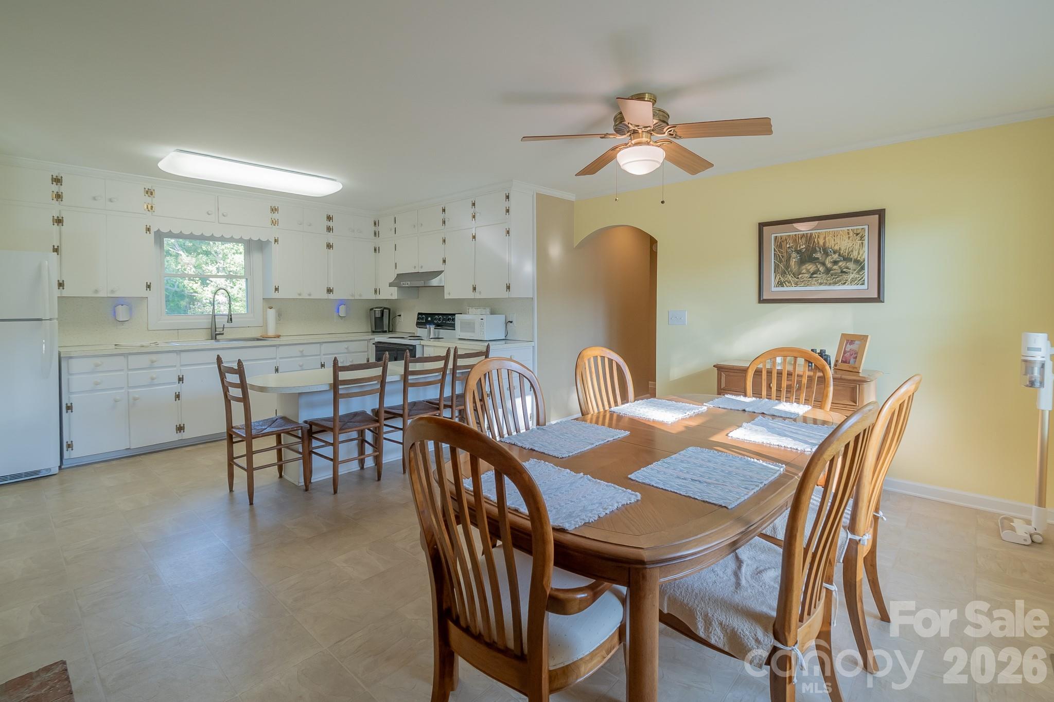 150 Pinehaven Lane — New London