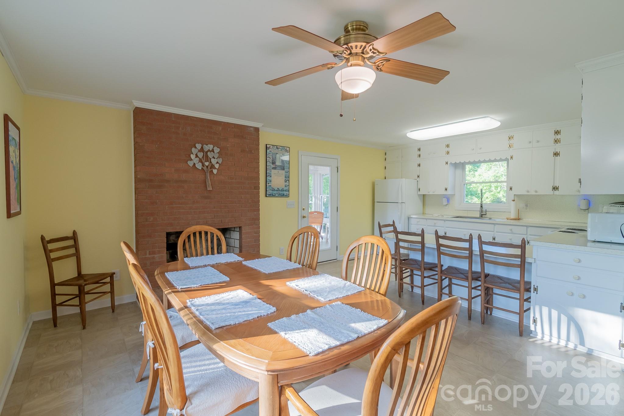 150 Pinehaven Lane — New London