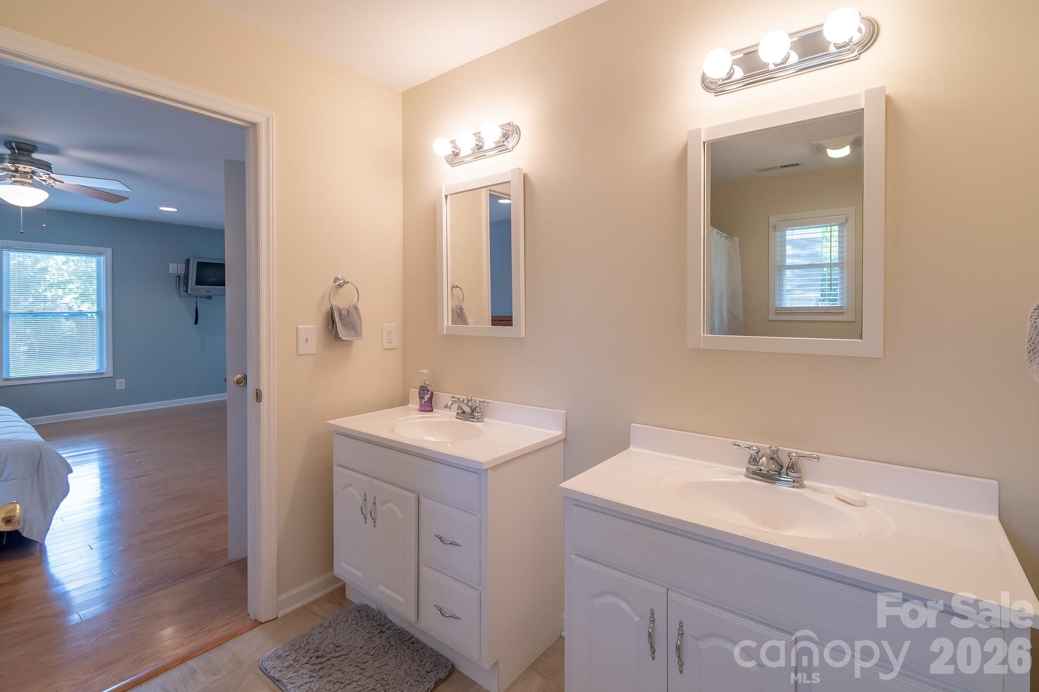 150 Pinehaven Lane — New London