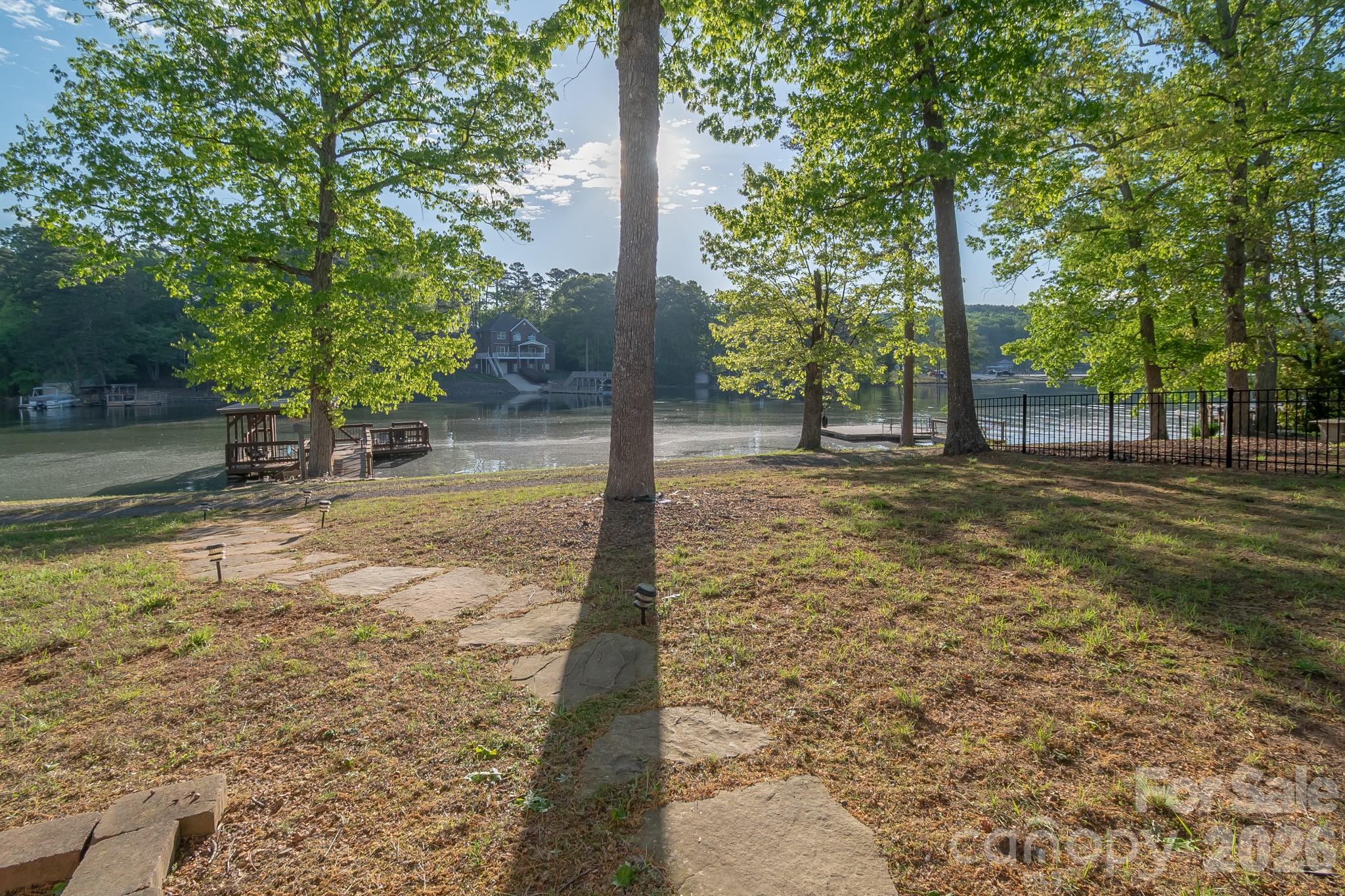 150 Pinehaven Lane — New London