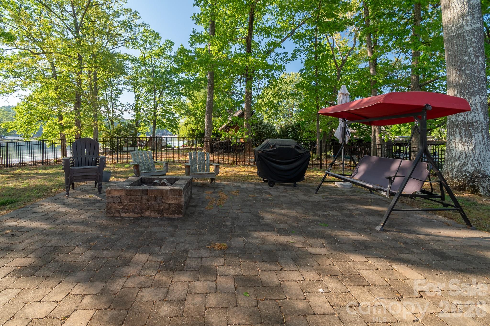 150 Pinehaven Lane — New London