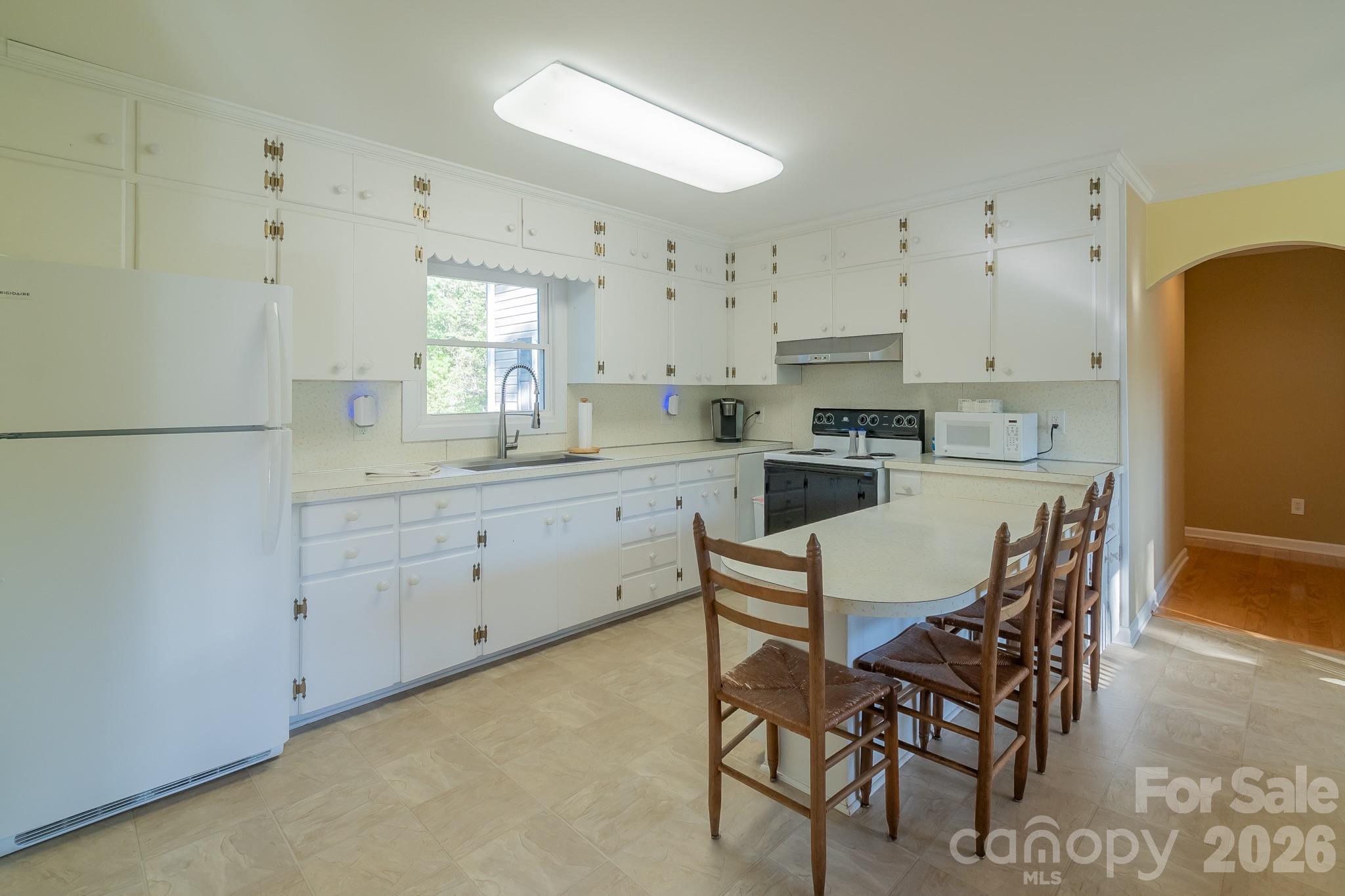 150 Pinehaven Lane — New London
