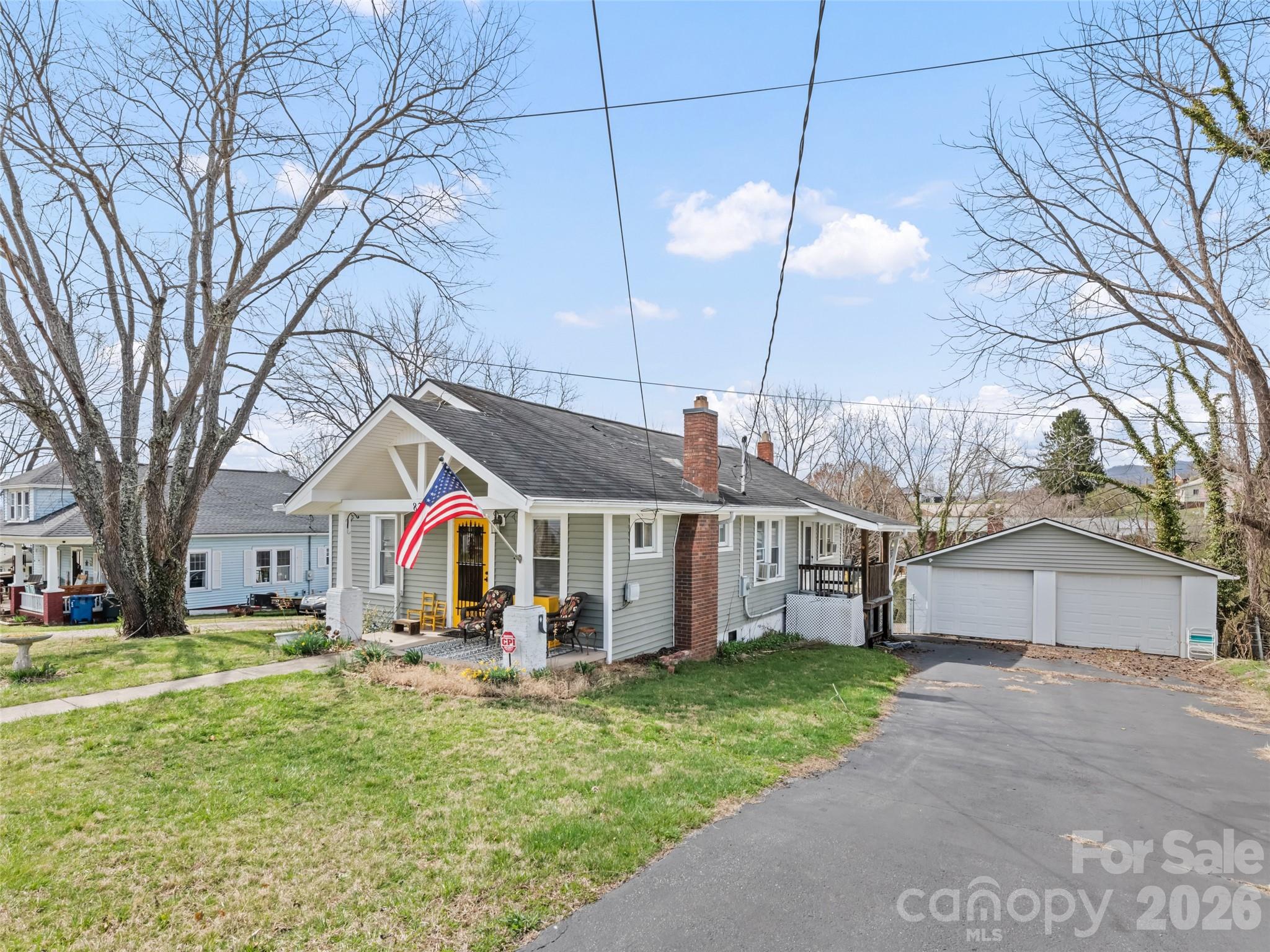 821 N Main Street — Canton