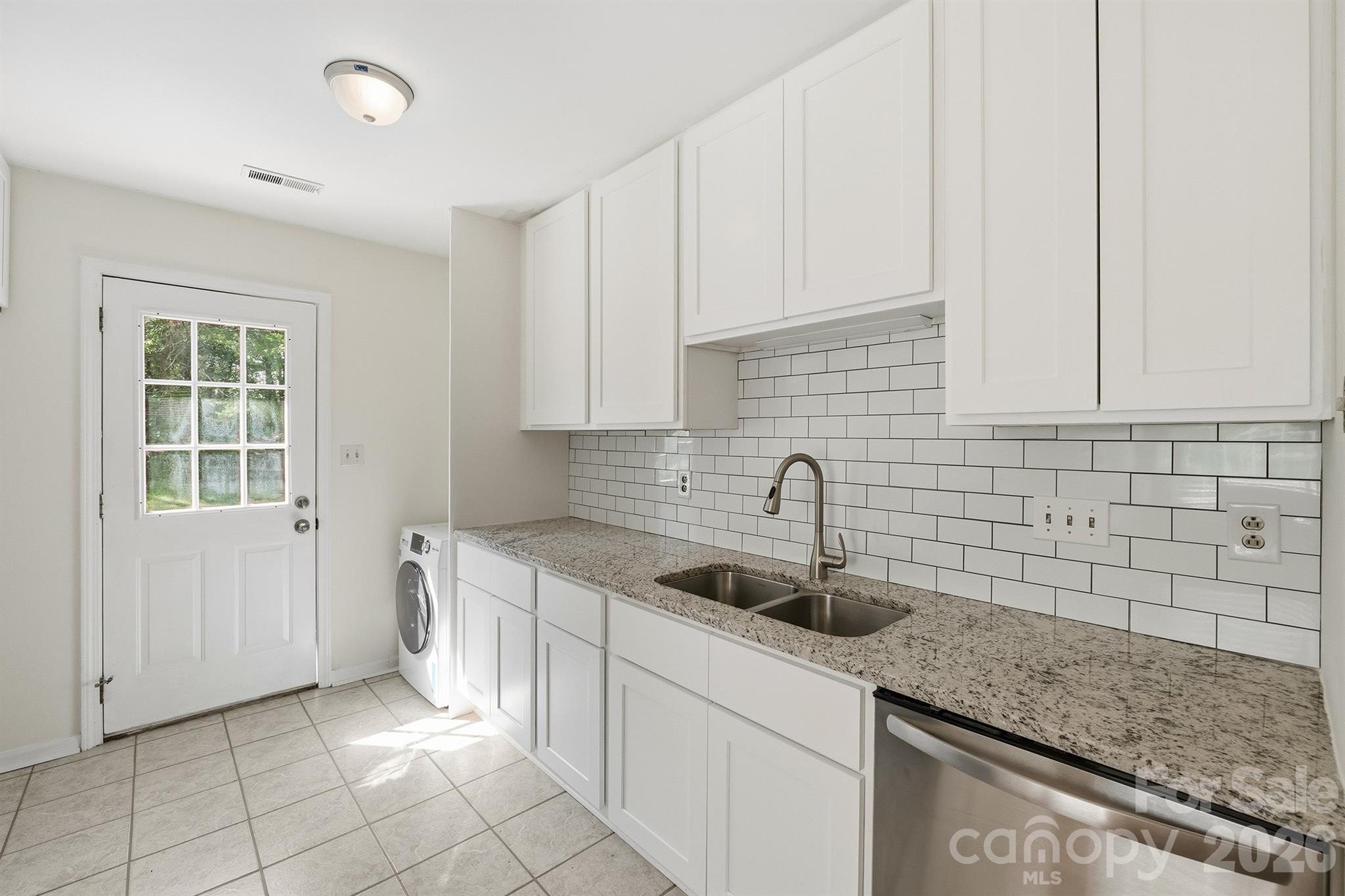 14019 Eden Court — Pineville