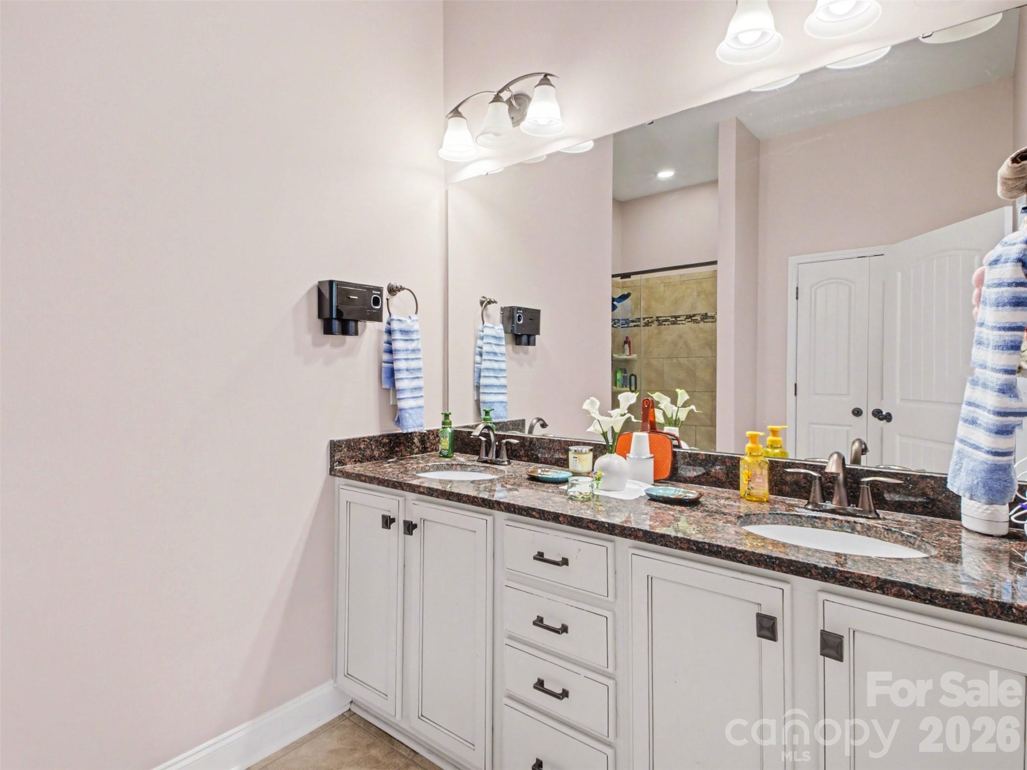 6713 Alderson Drive — Charlotte