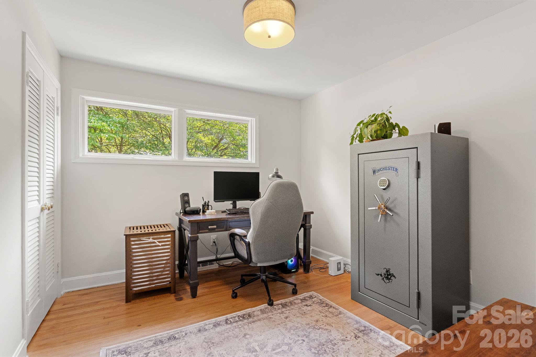 1527 Woodhill Lane — Charlotte