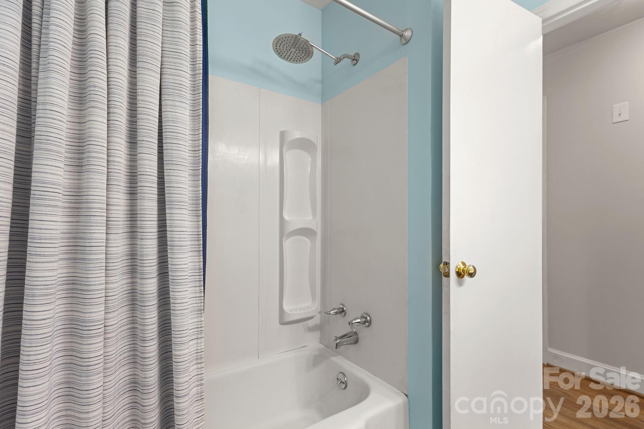 1527 Woodhill Lane — Charlotte