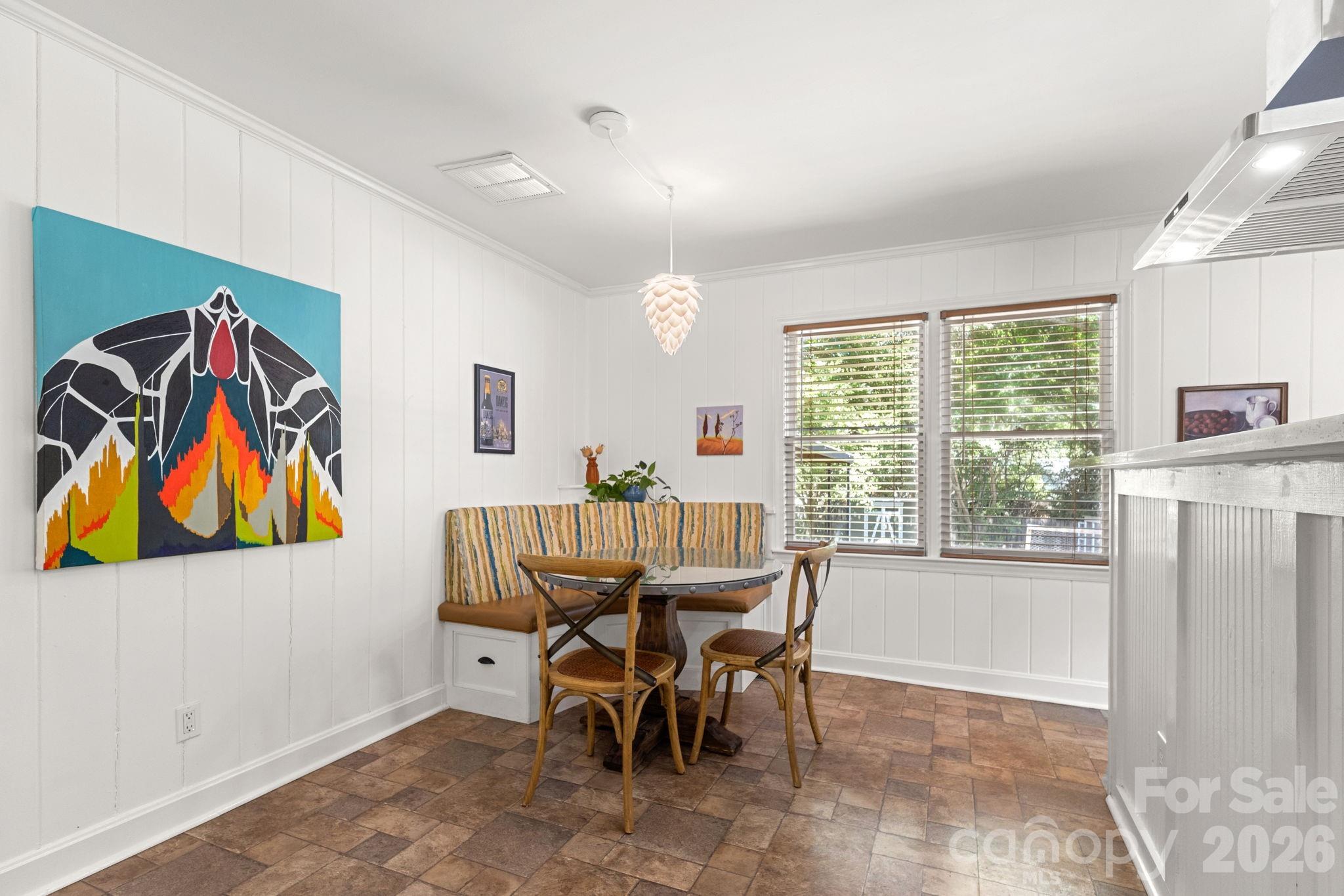 1527 Woodhill Lane — Charlotte
