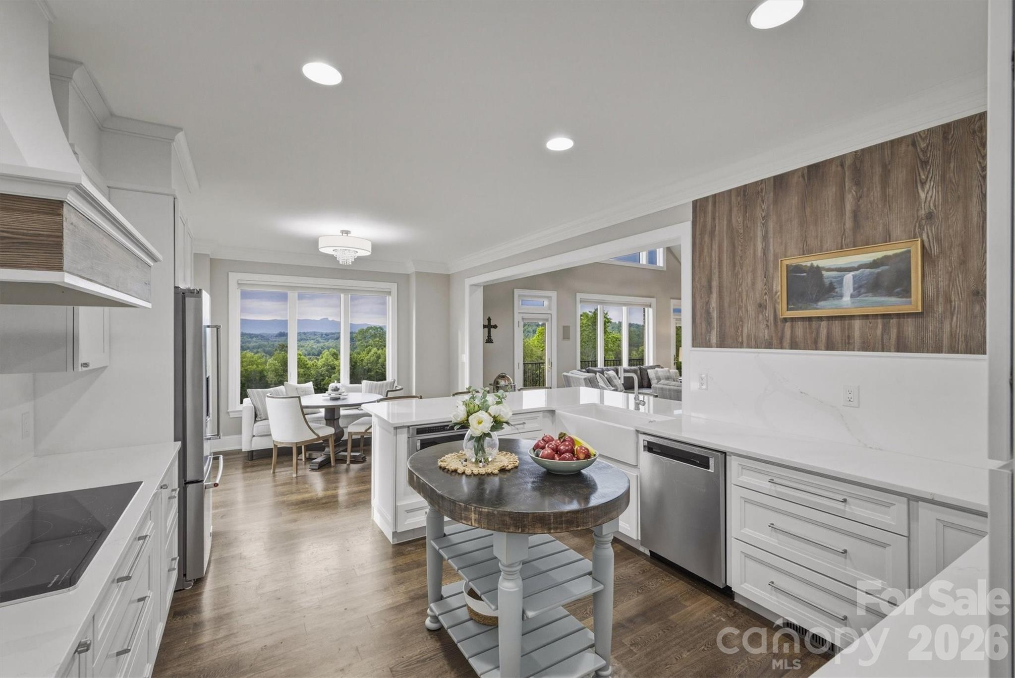 5230 Roy Mcgalliard Avenue — Morganton