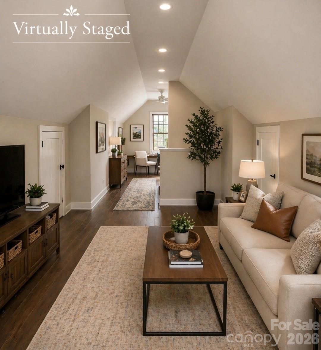 8225 Kensington Lane — Harrisburg