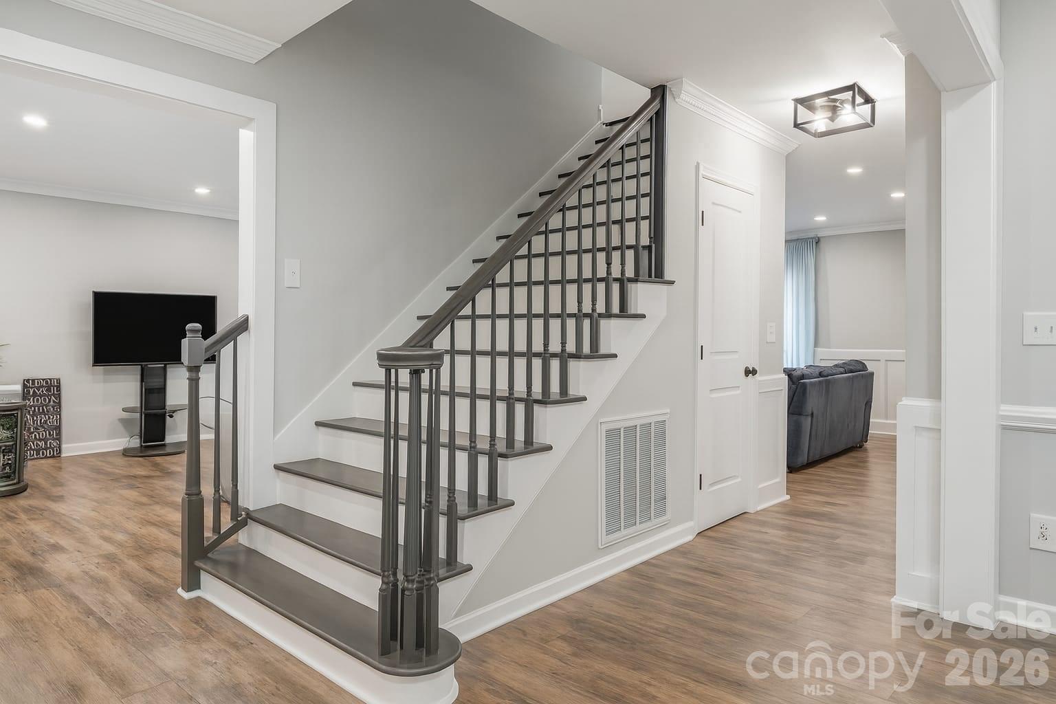 8225 Kensington Lane — Harrisburg