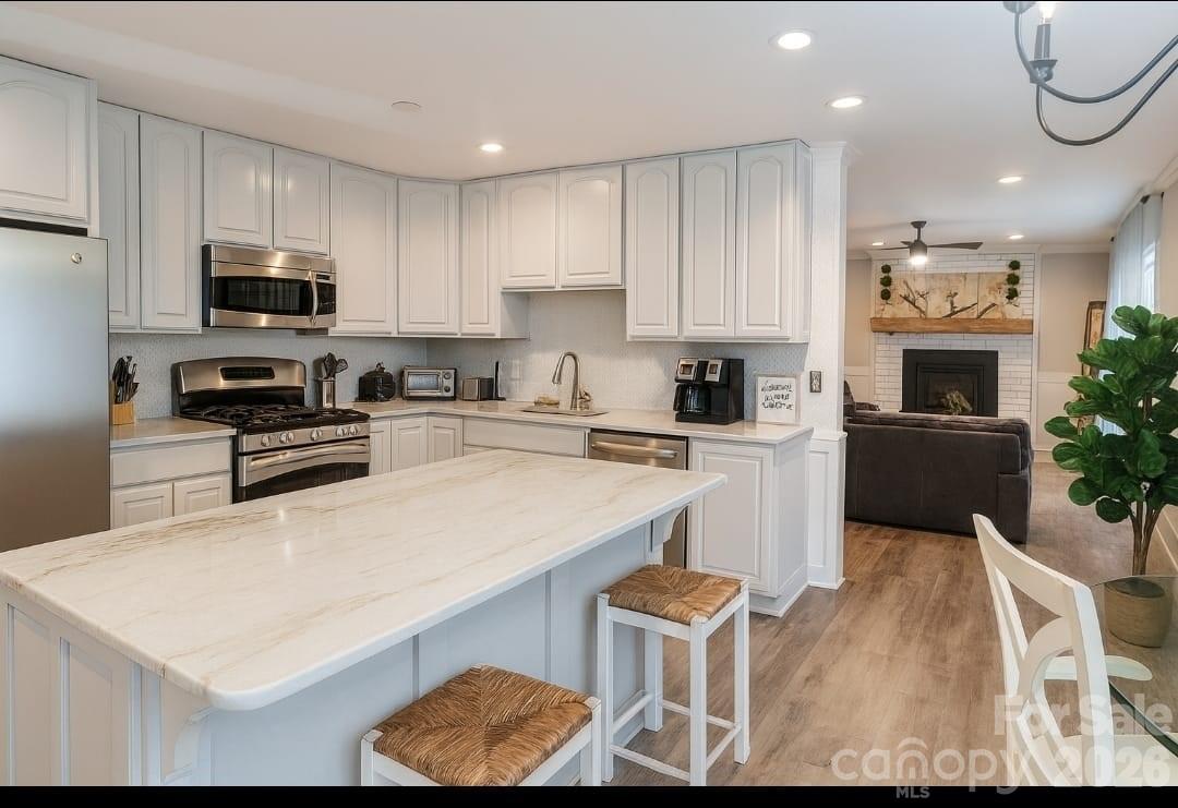 8225 Kensington Lane — Harrisburg