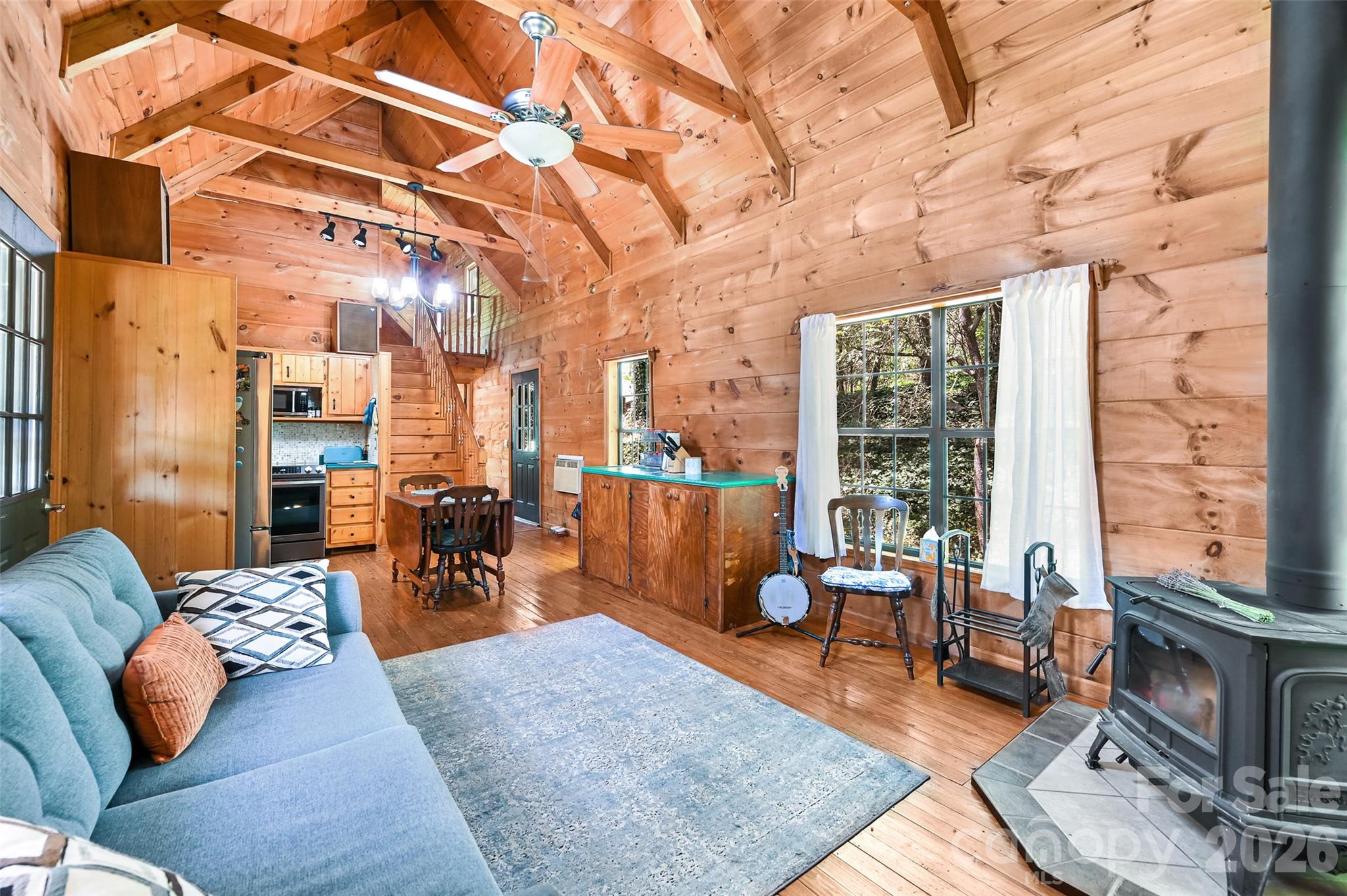 10 Black Locust Drive — Asheville