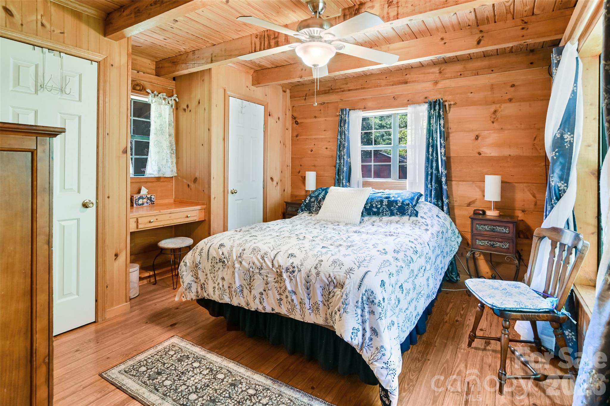 10 Black Locust Drive — Asheville