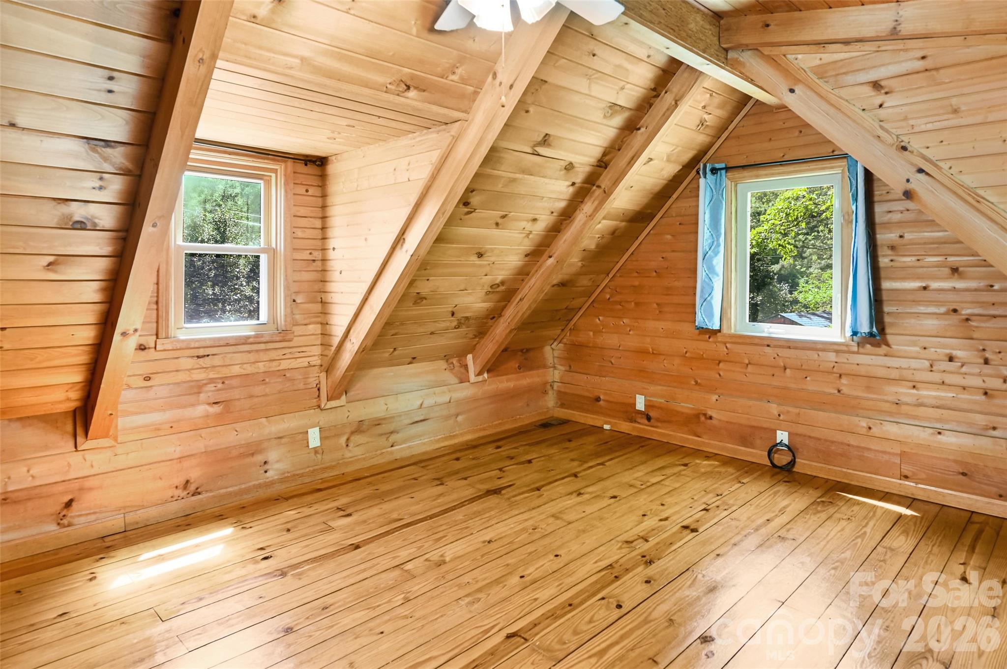 10 Black Locust Drive — Asheville