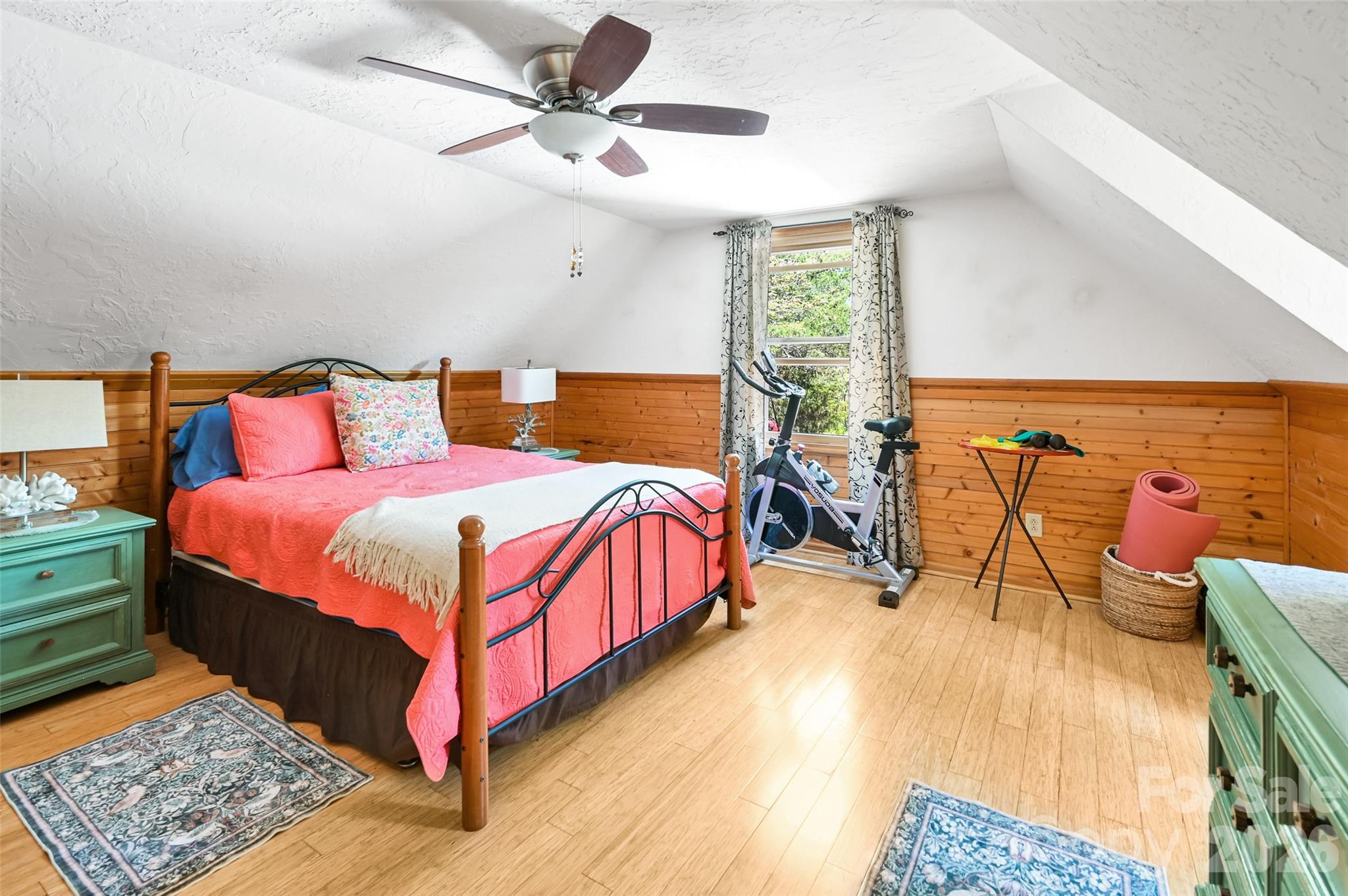 10 Black Locust Drive — Asheville