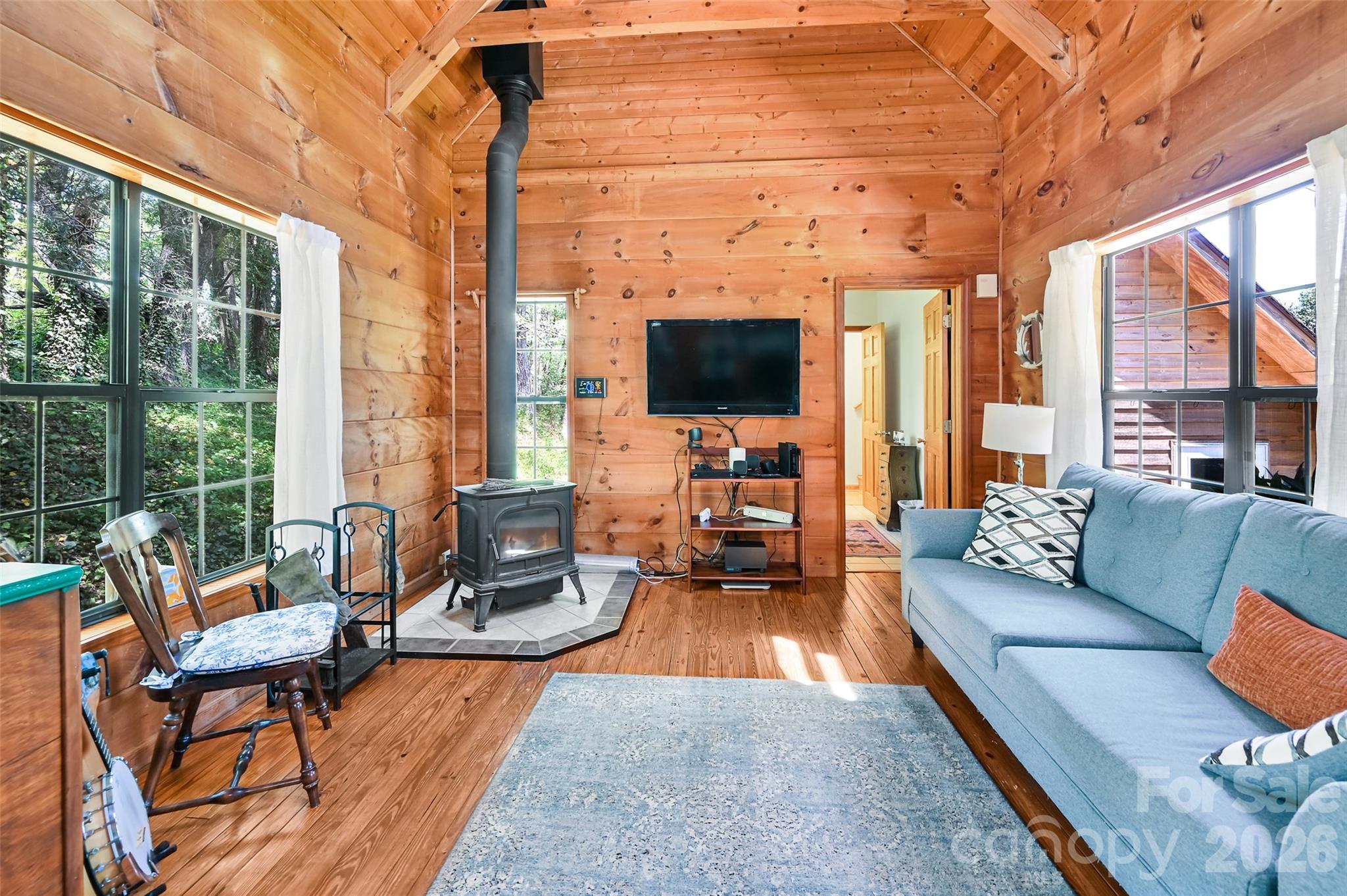 10 Black Locust Drive — Asheville