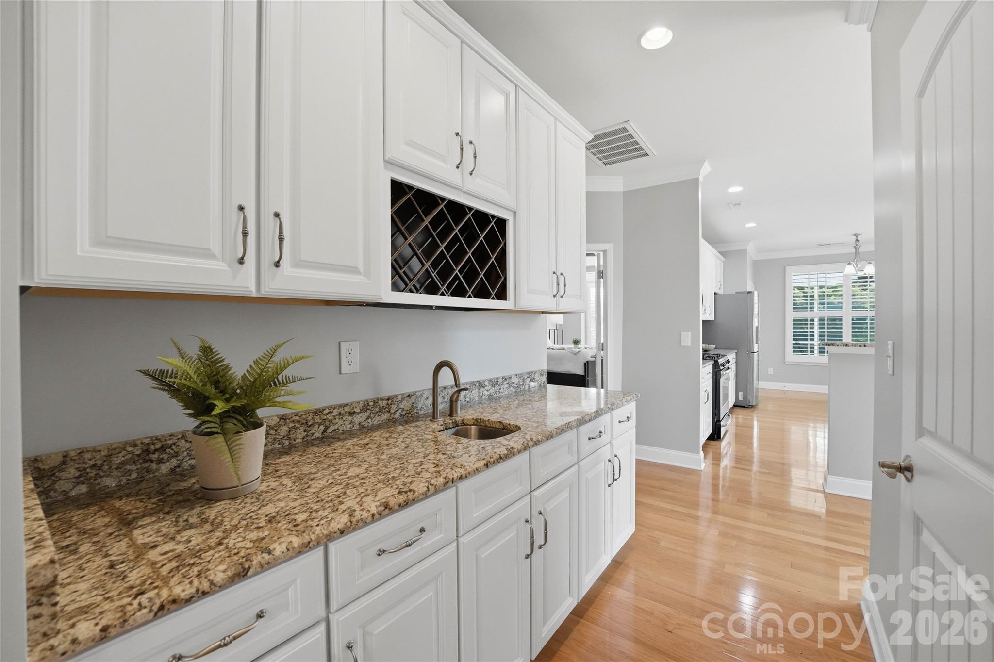 5068 Gladiola Way — Tega Cay