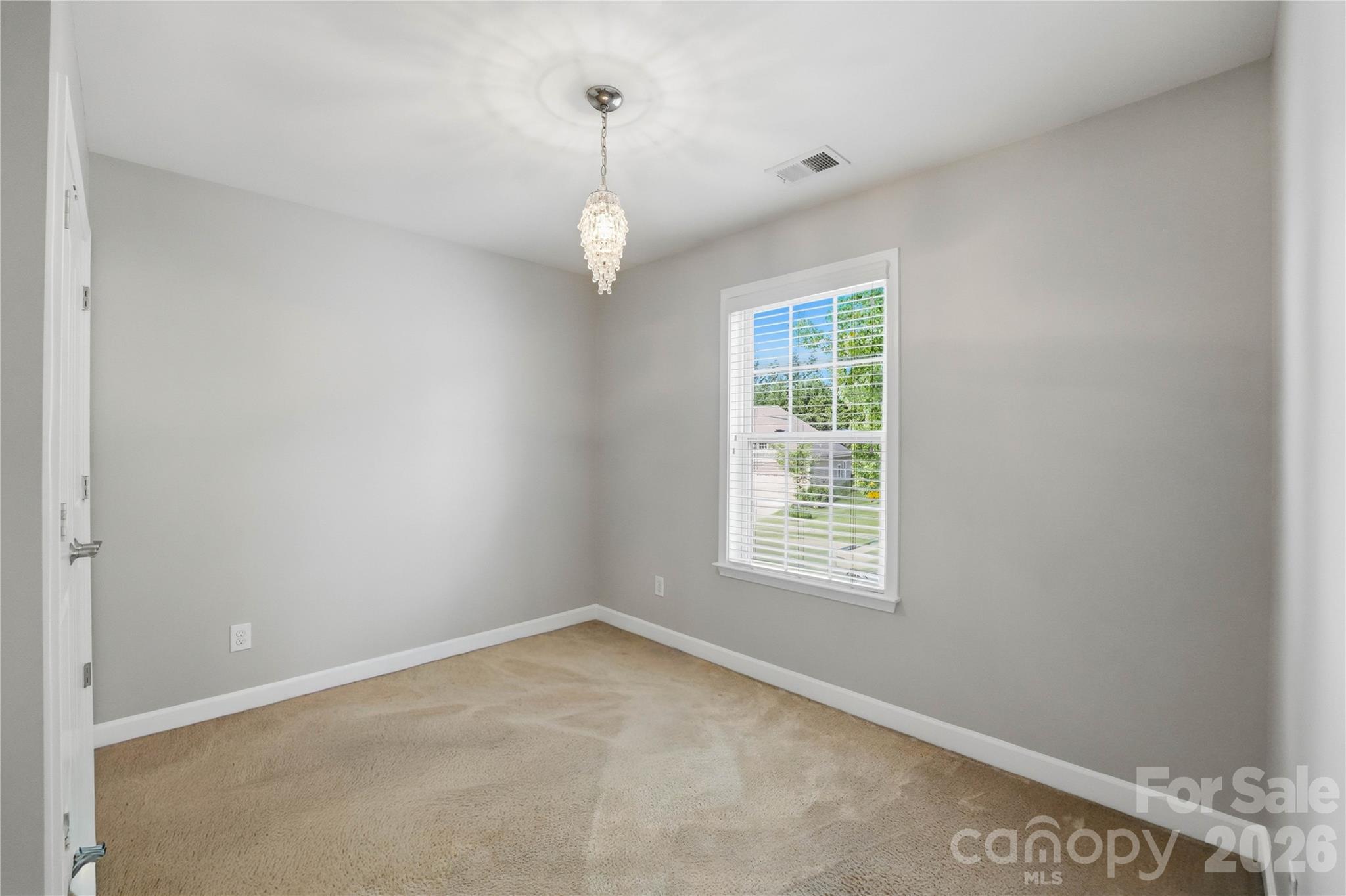 5068 Gladiola Way — Tega Cay