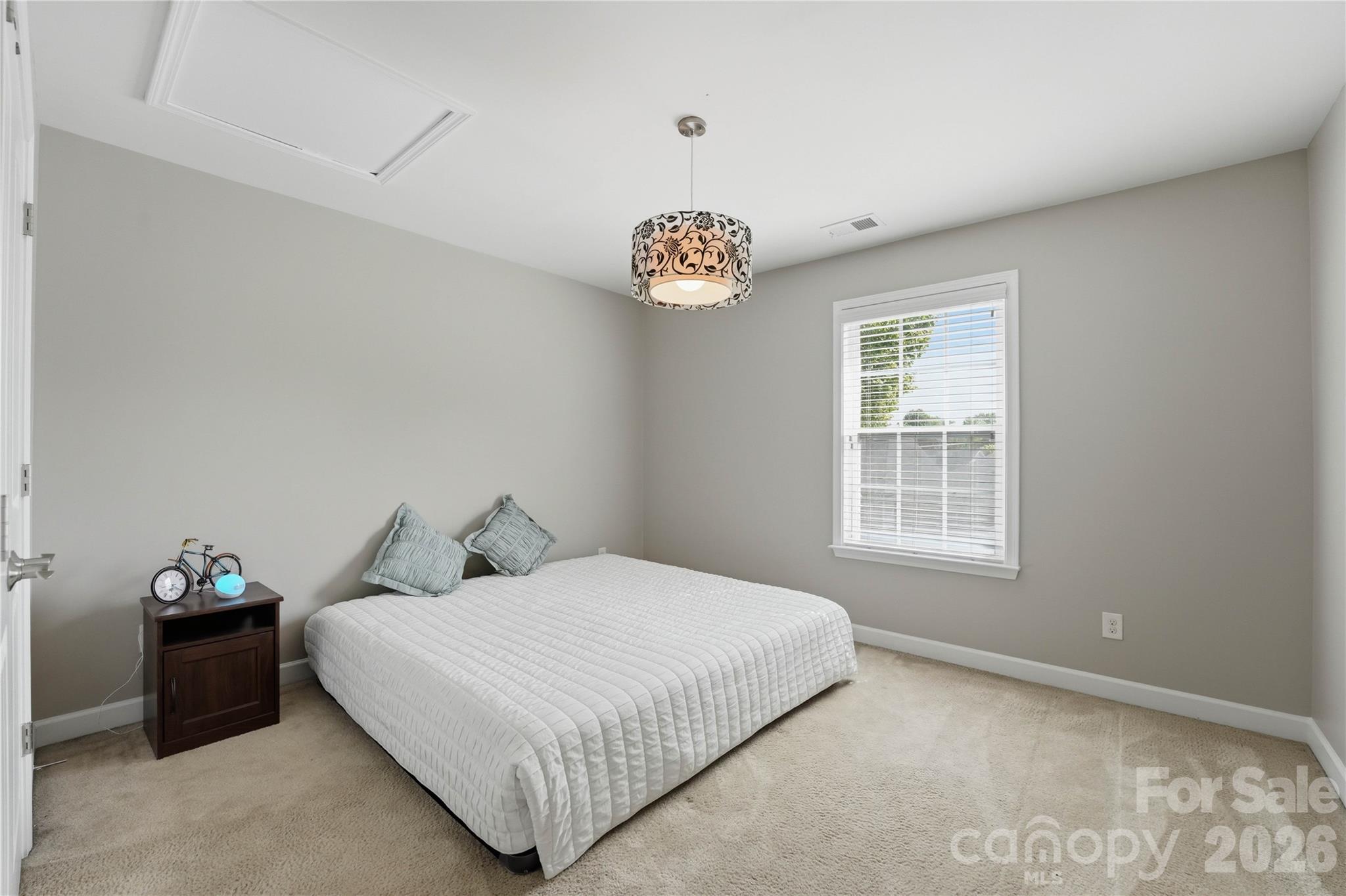 5068 Gladiola Way — Tega Cay
