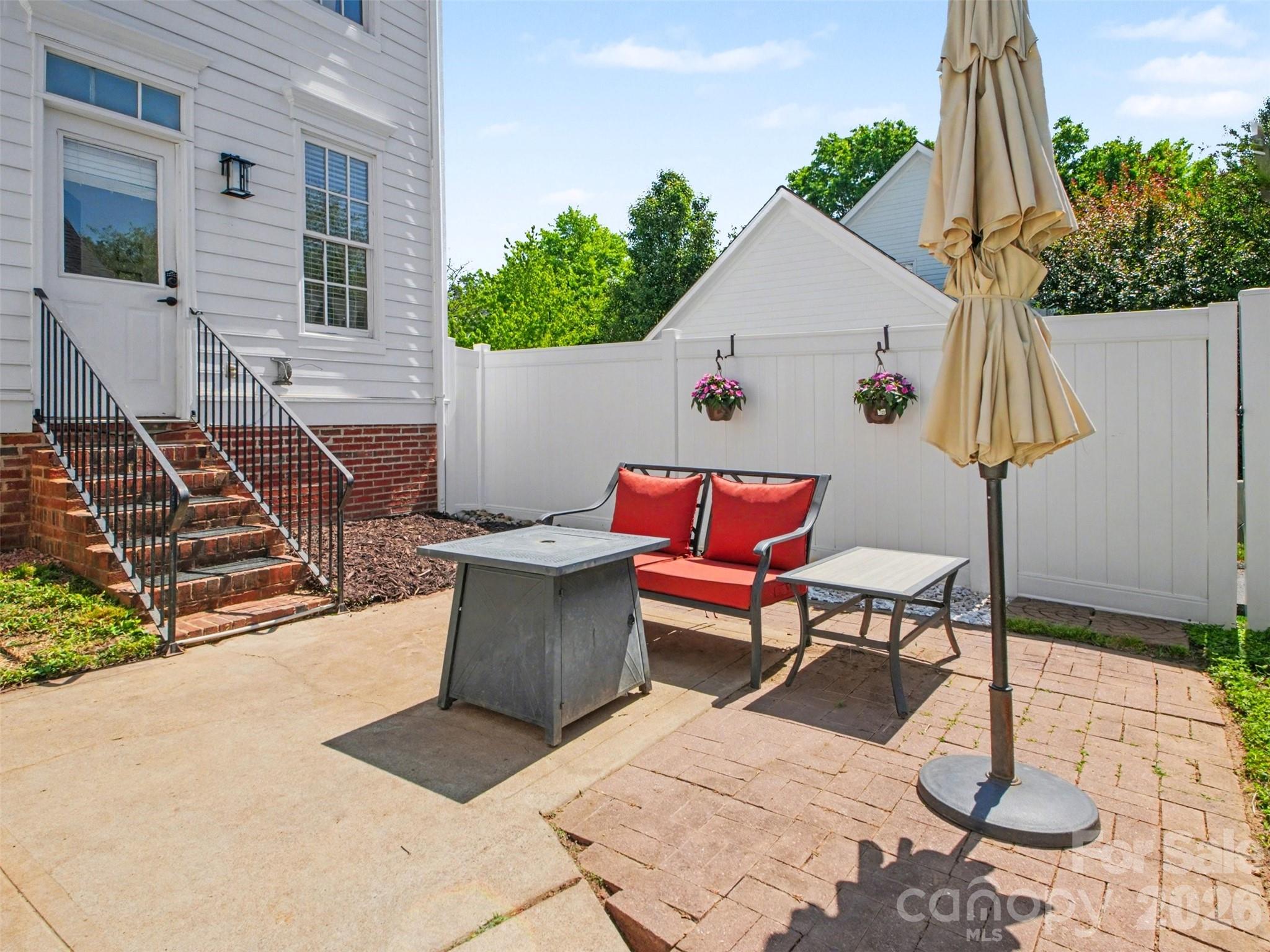 12346 Carrigan Court — Huntersville